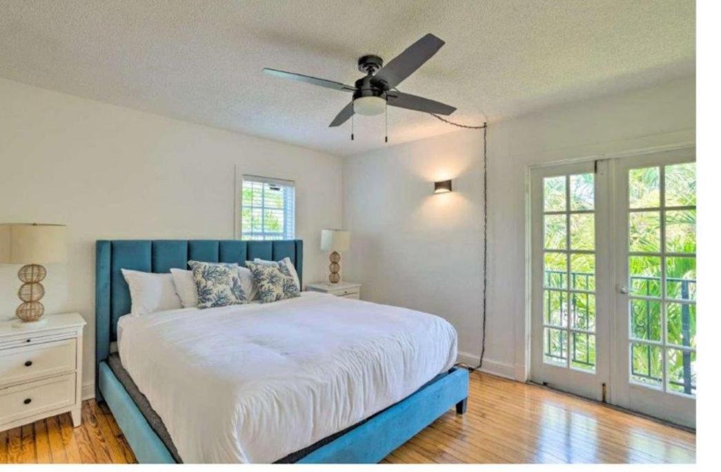 Luxury 8BR Entire Mini-Resort with Heated Pool, Tiki Bar - Tropical Paradise Near Beach!