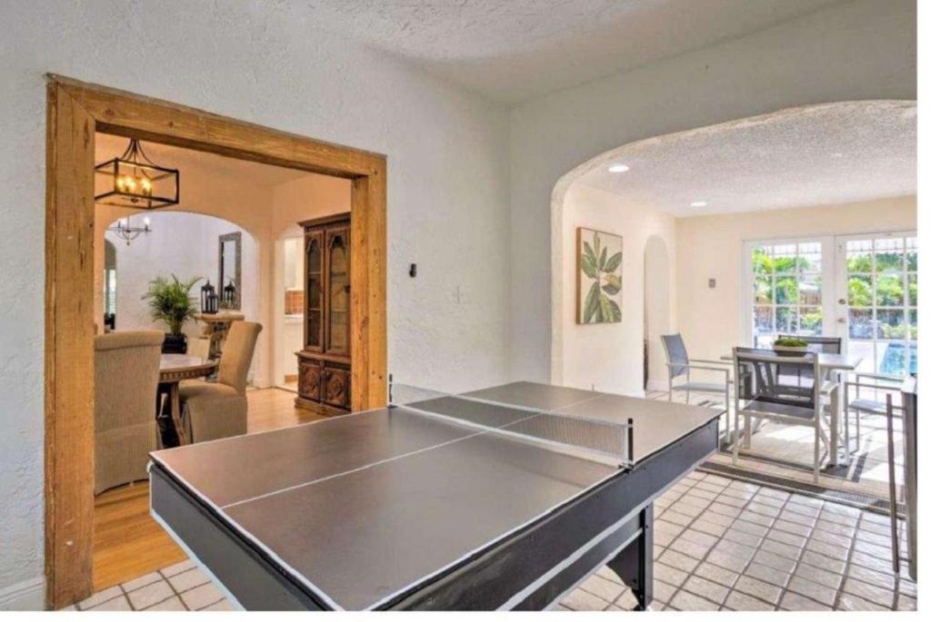 Luxury 8BR Entire Mini-Resort with Heated Pool, Tiki Bar - Tropical Paradise Near Beach!