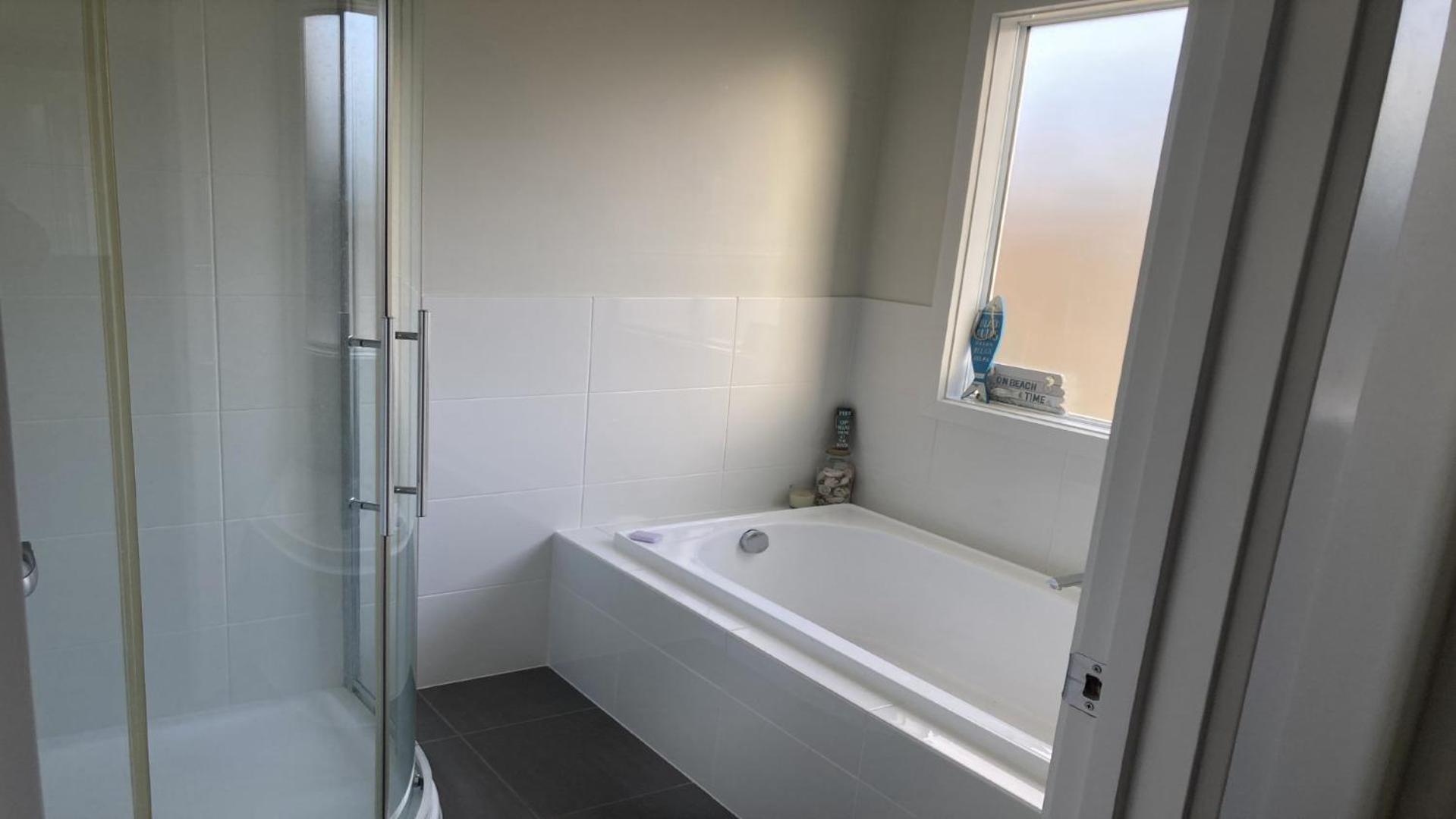 Off The Net - New Listing - Esplanade Property With Views Of The Channel