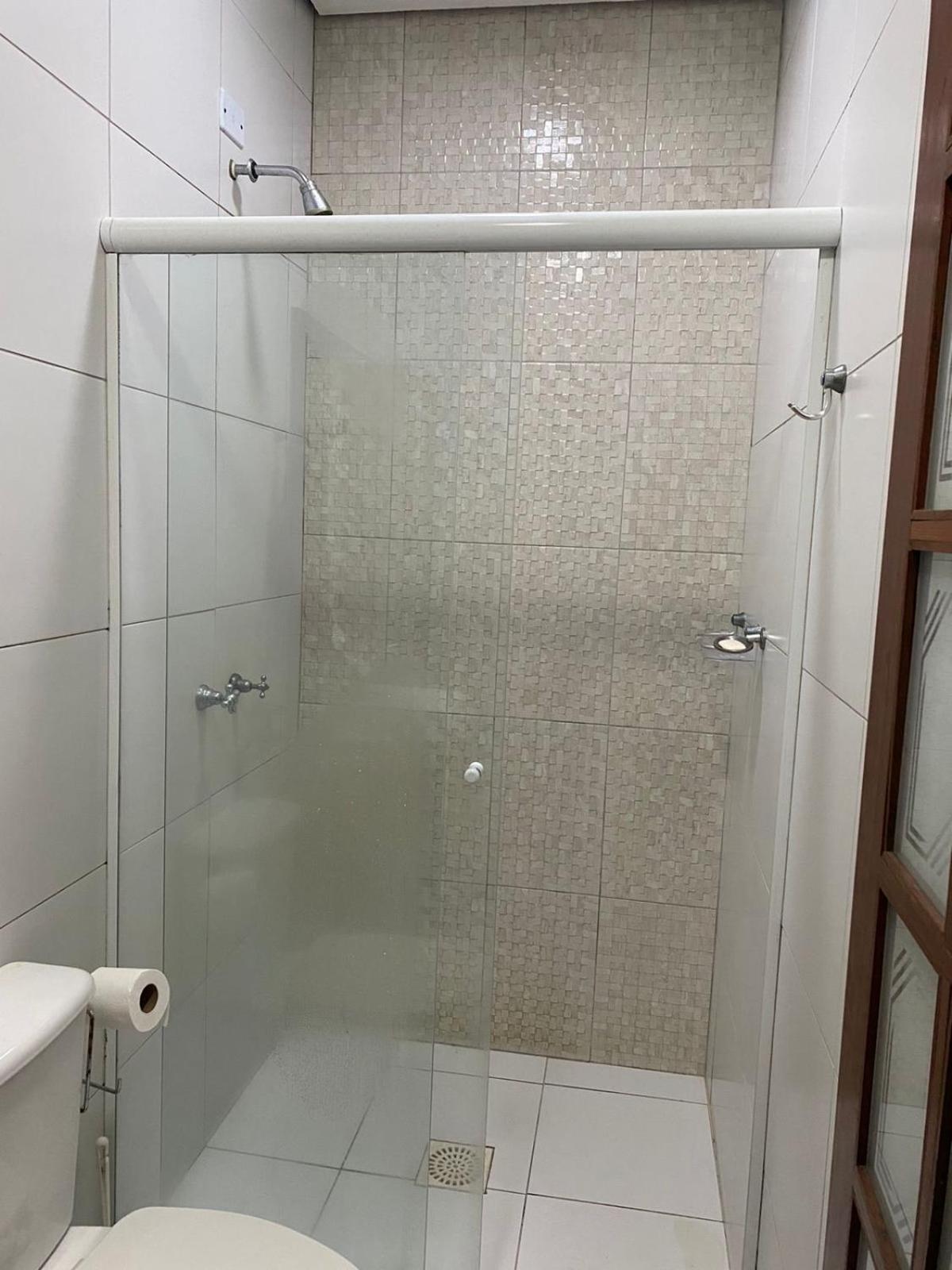 Quarto em Casa na rua mais linda da Cidade