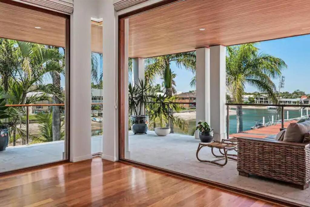 Luxurious, Tropical Haven, Mooloolaba- Moonda5