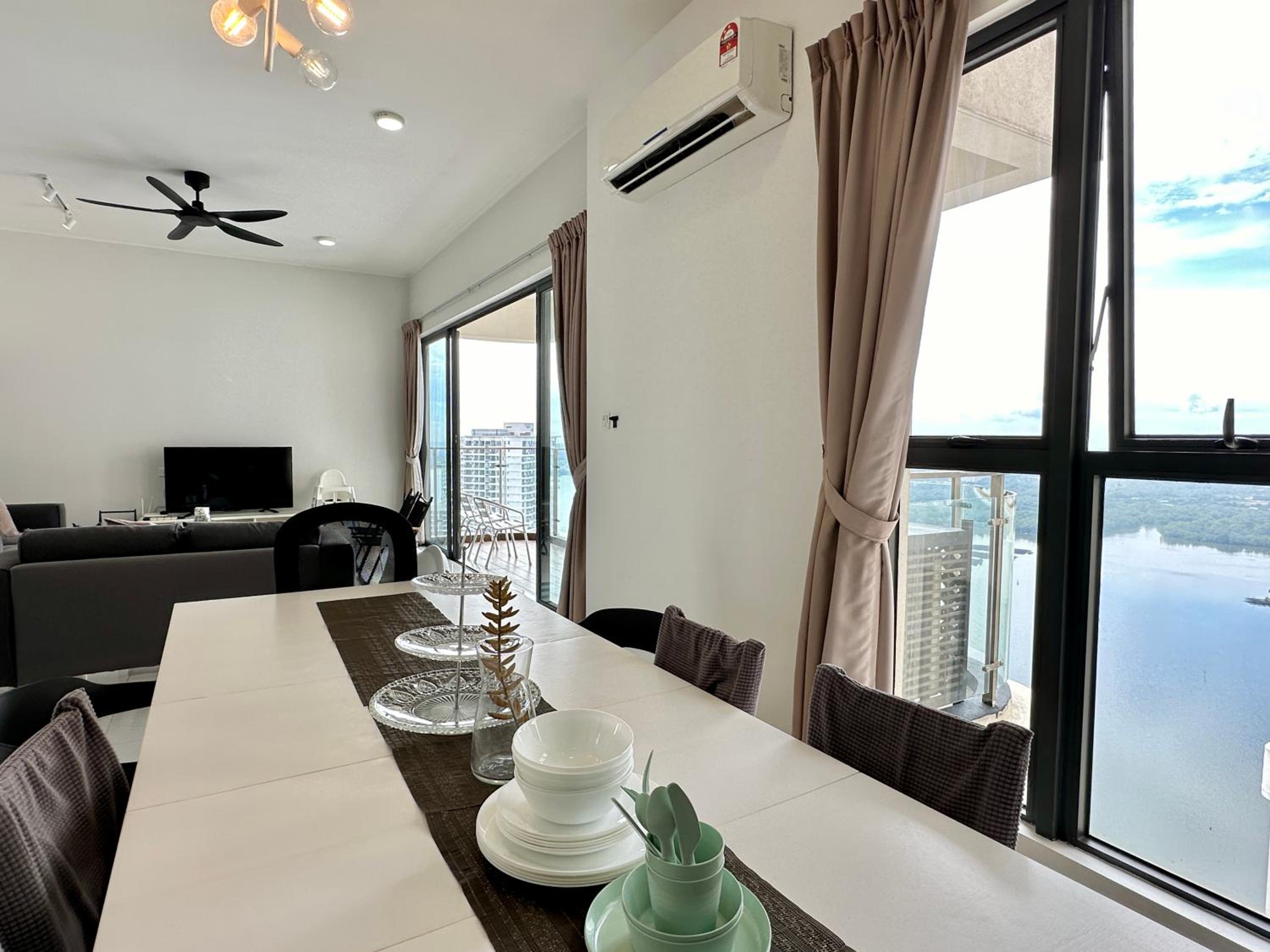 Peace Seaview Near CIQ Johor Bahru 3B2B