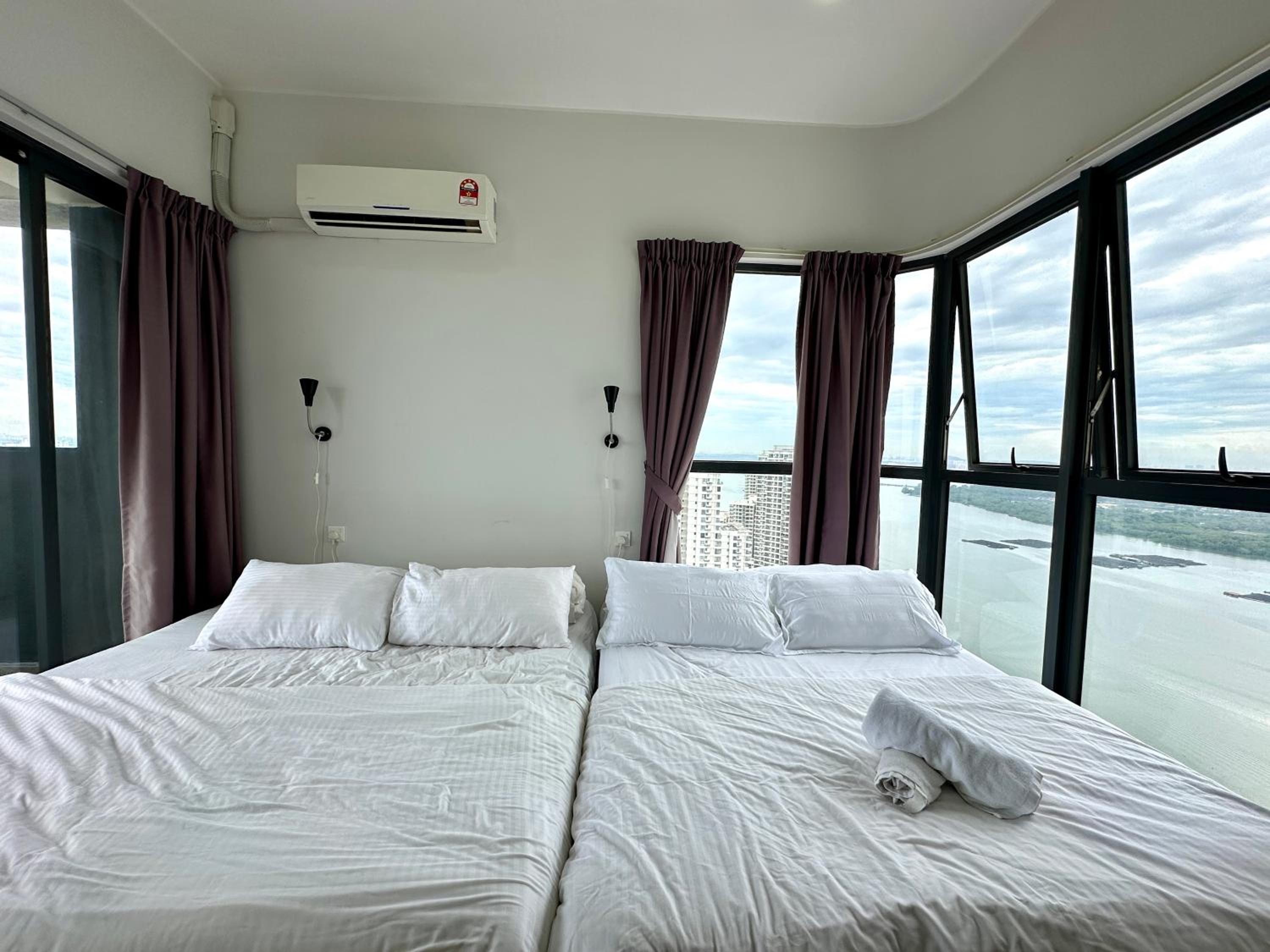 Peace Seaview Near CIQ Johor Bahru 3B2B