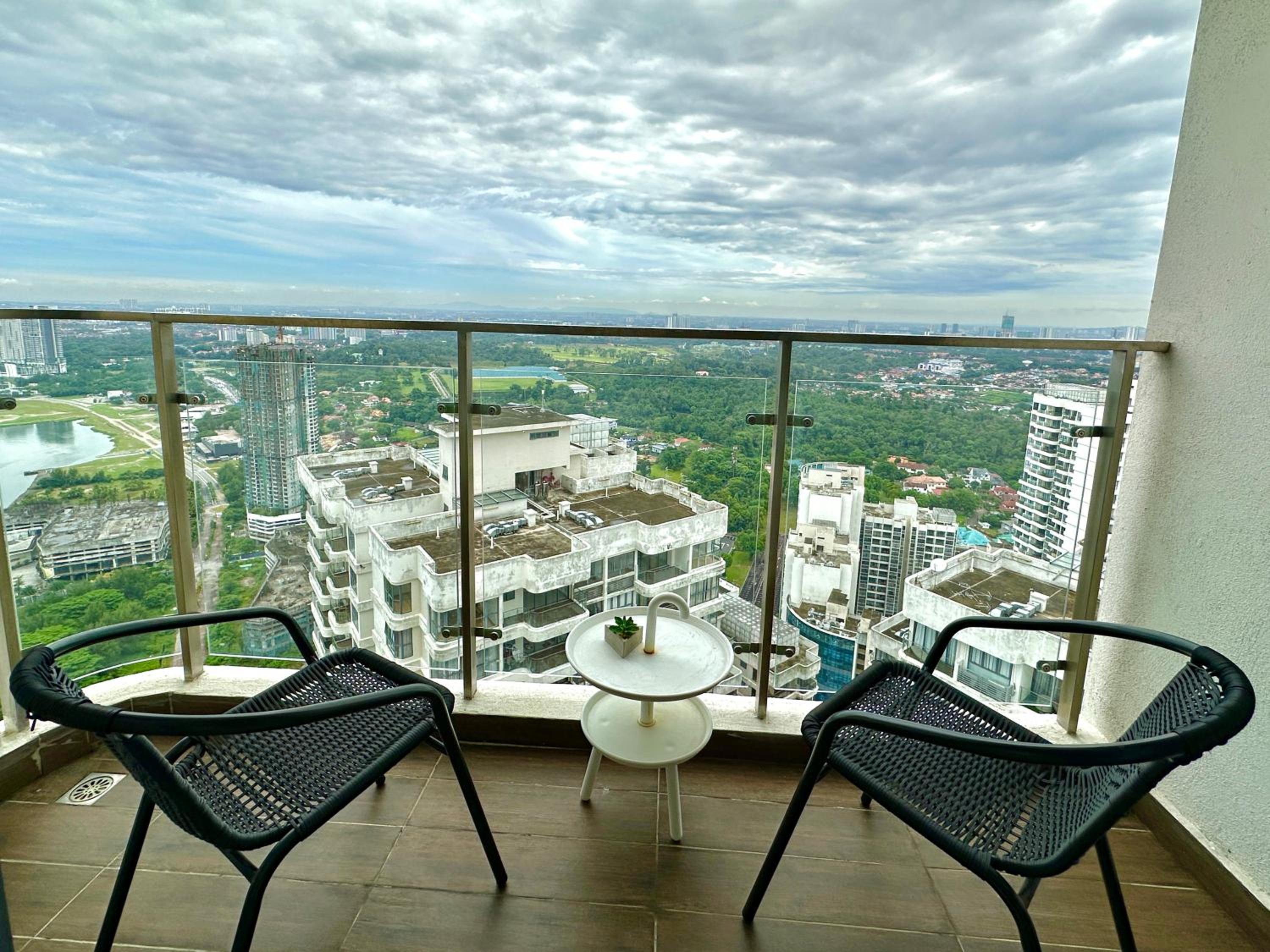 Peace Seaview Near CIQ Johor Bahru 3B2B