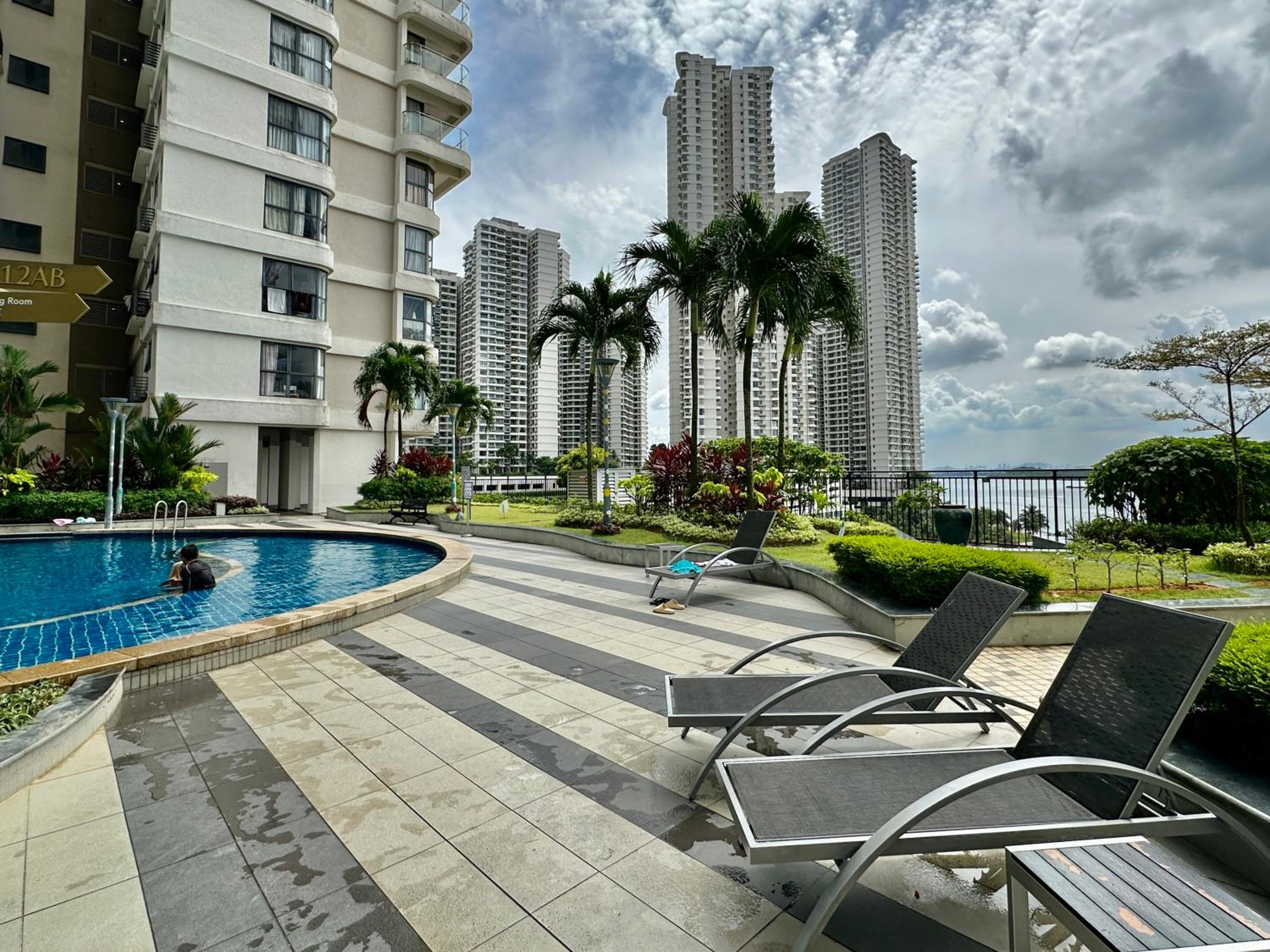 Peace Seaview Near CIQ Johor Bahru 3B2B
