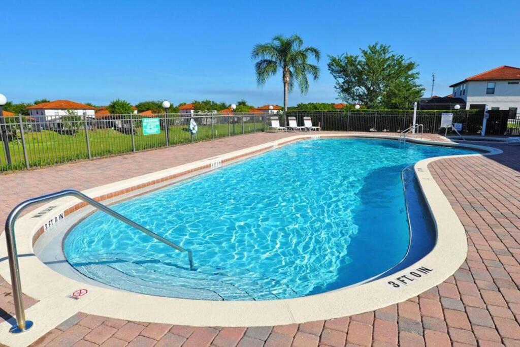 Family Disney Pool Home in Gated Resort Near Golf -16801