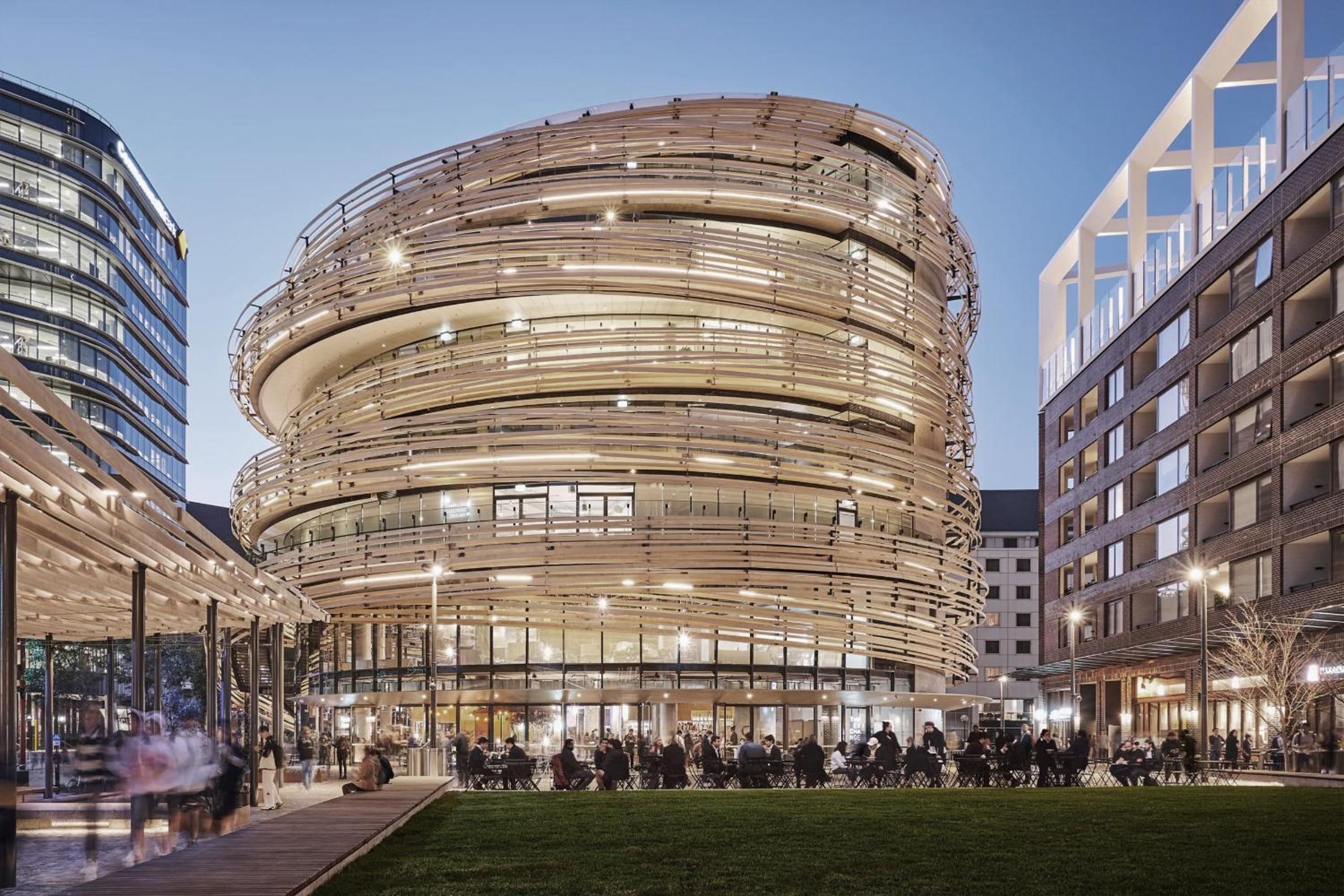PRIME SPOT: Modern Studio+Balcony Darling Harbour
