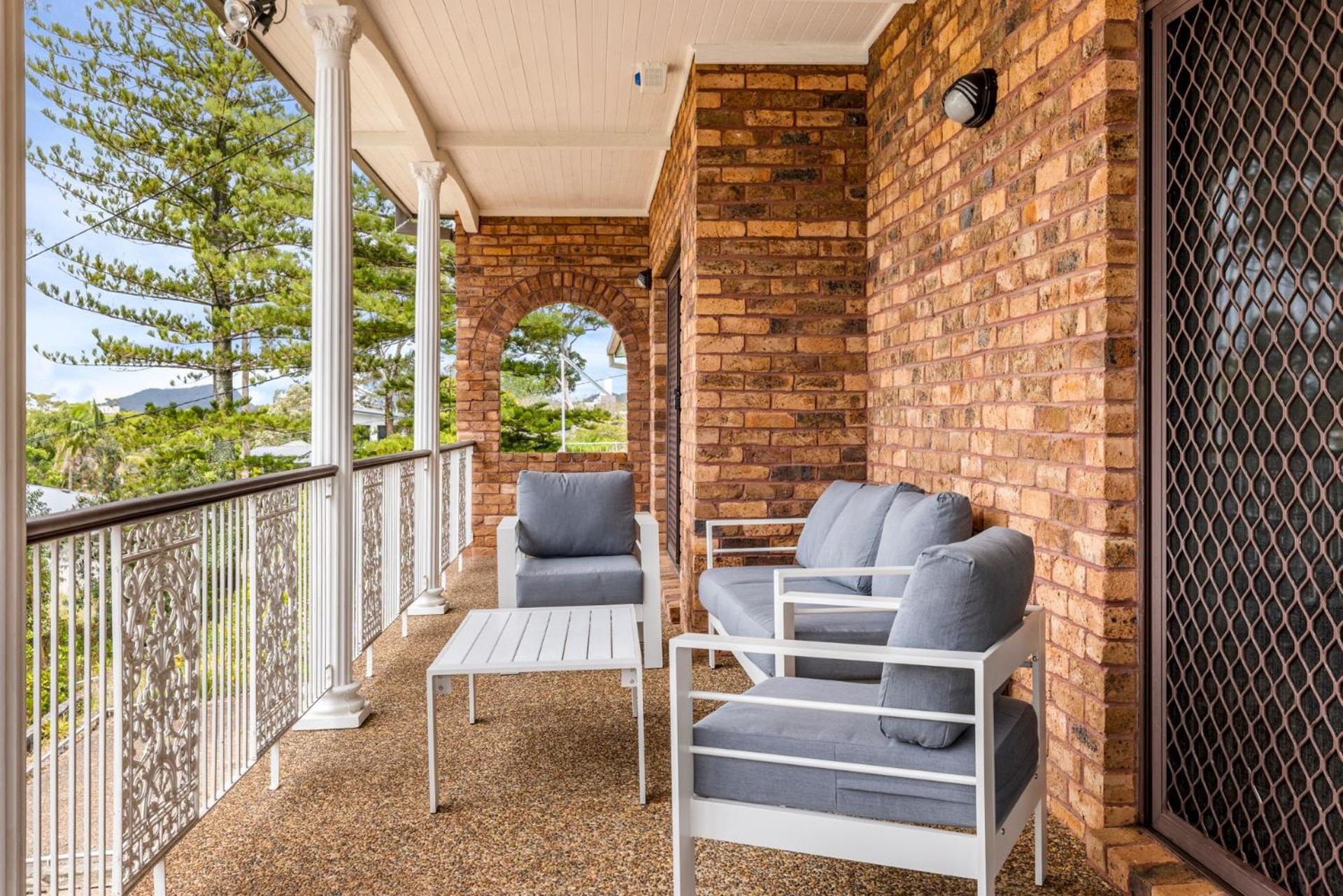 Large Family Home Central to CBD Nelson Bay