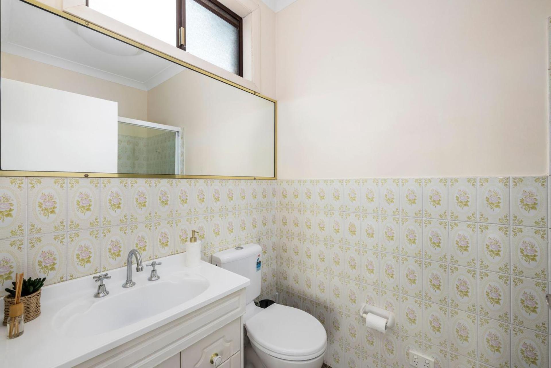 Large Family Home Central to CBD Nelson Bay