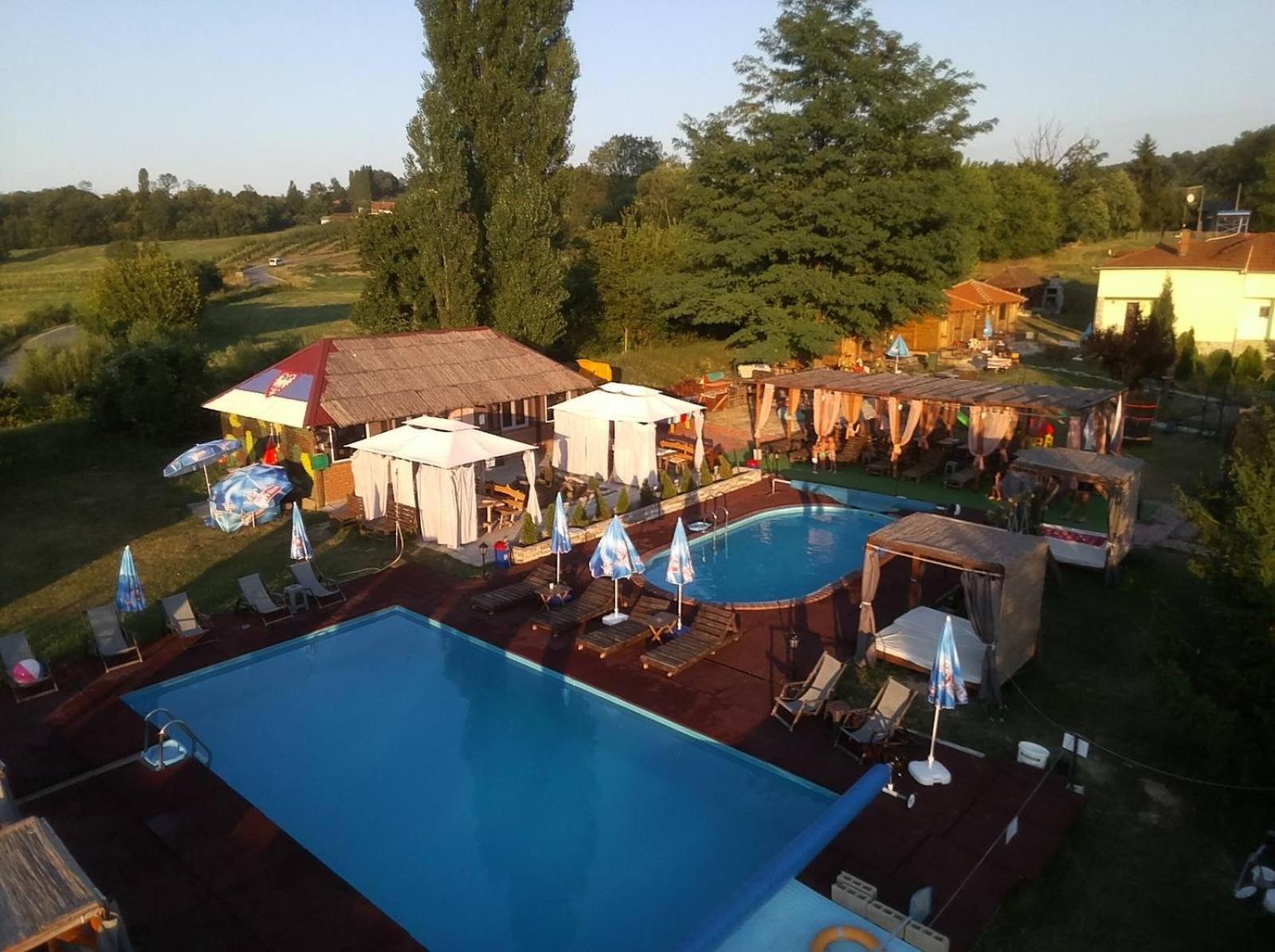 Vila Rodjak sa sela