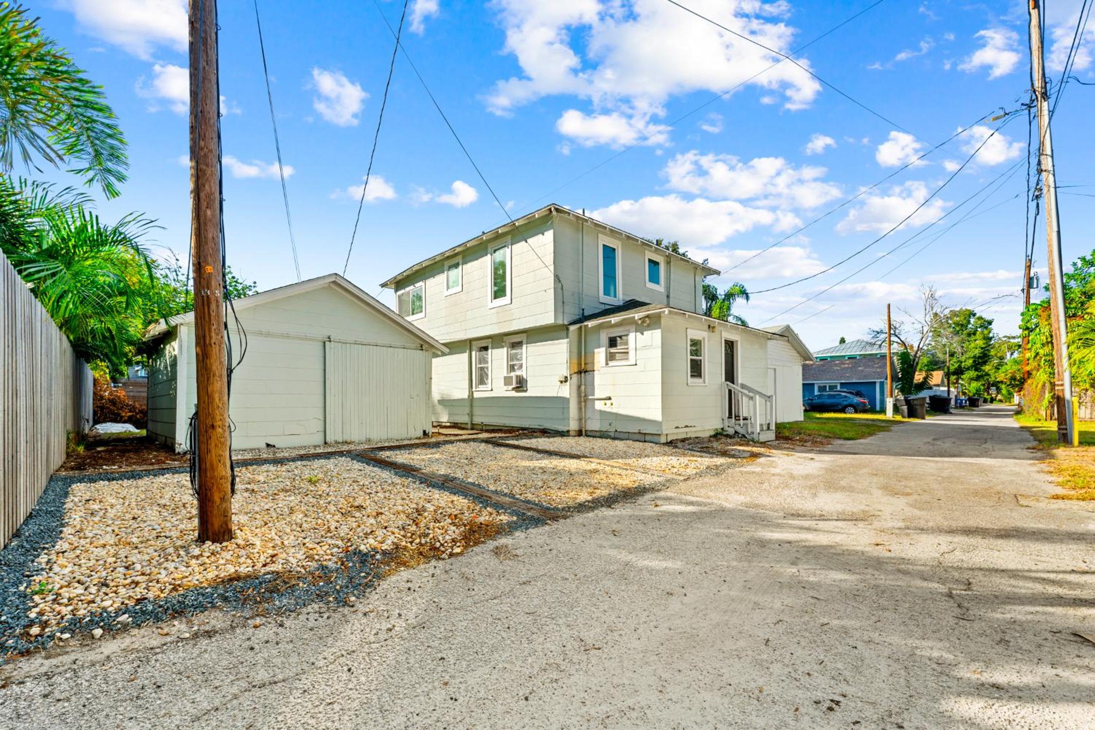 Hotel Above The Sea - Image 1