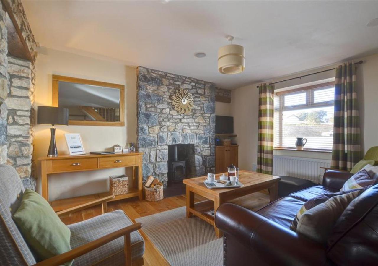 3 Bed in Southerndown oc-way216