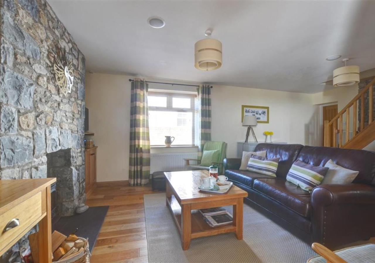 3 Bed in Southerndown oc-way216