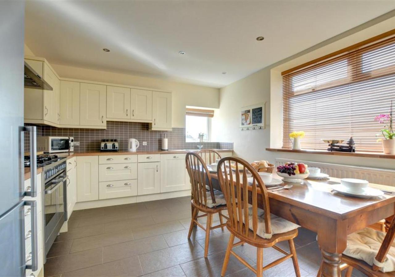 3 Bed in Southerndown oc-way216
