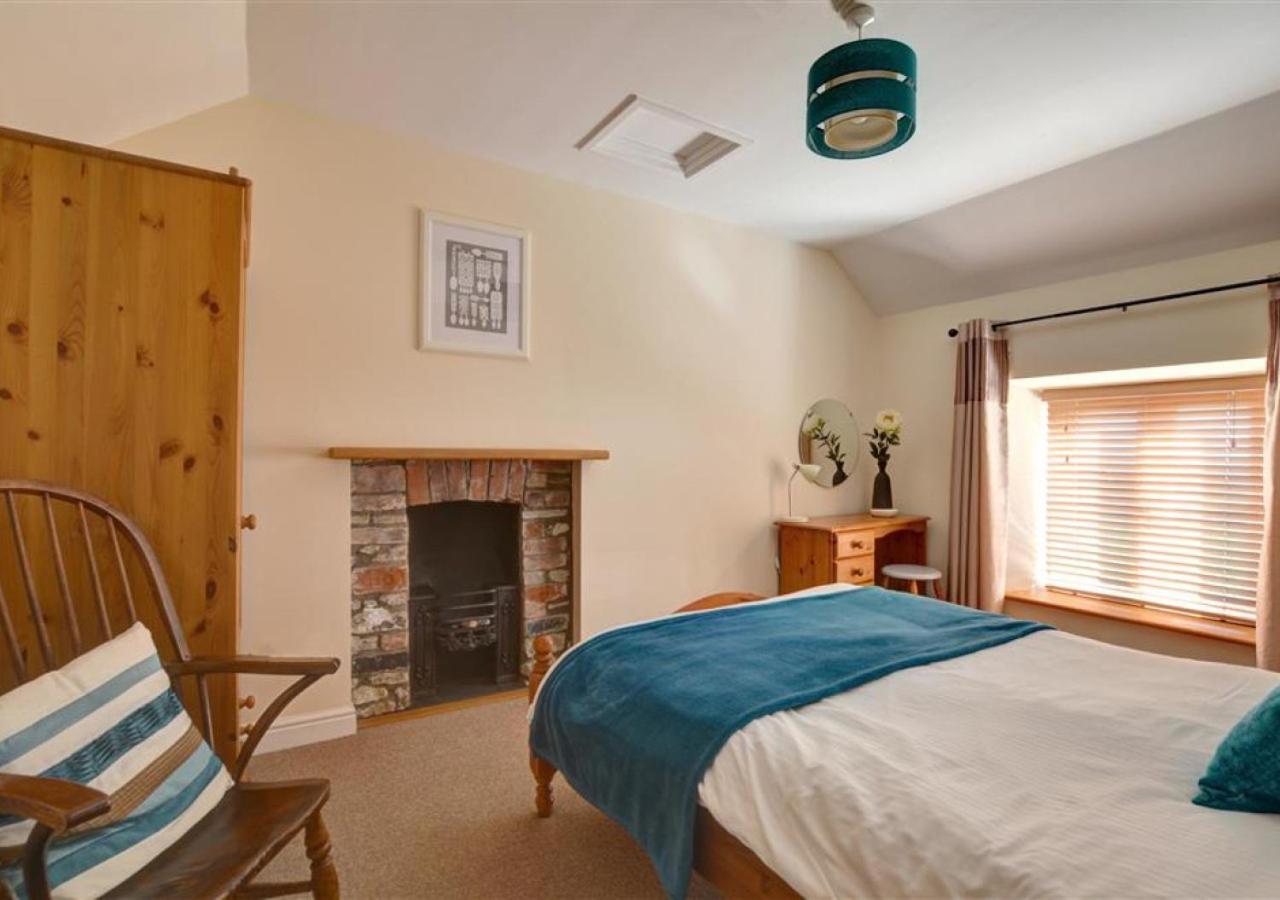3 Bed in Southerndown oc-way216