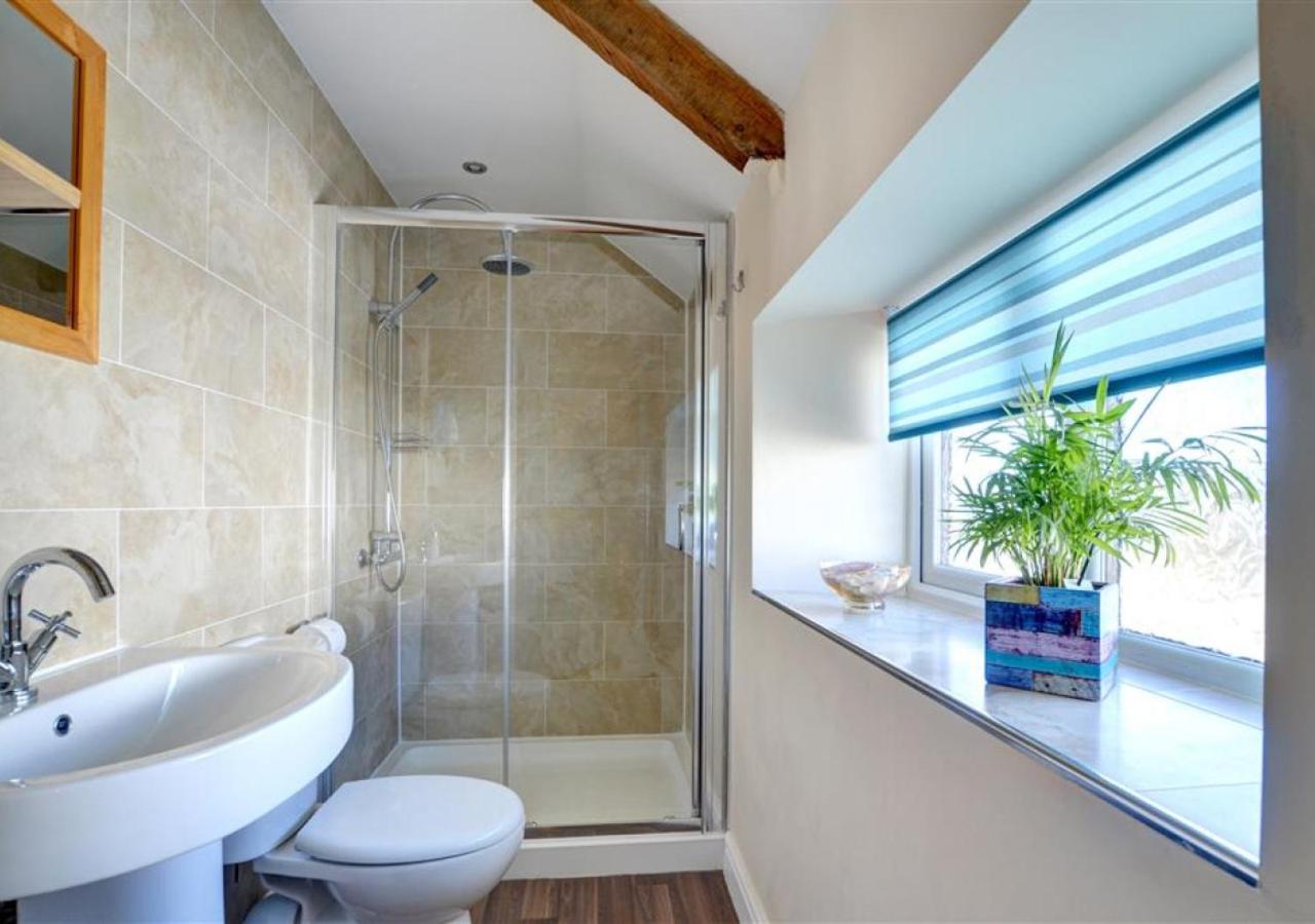 3 Bed in Southerndown oc-way216