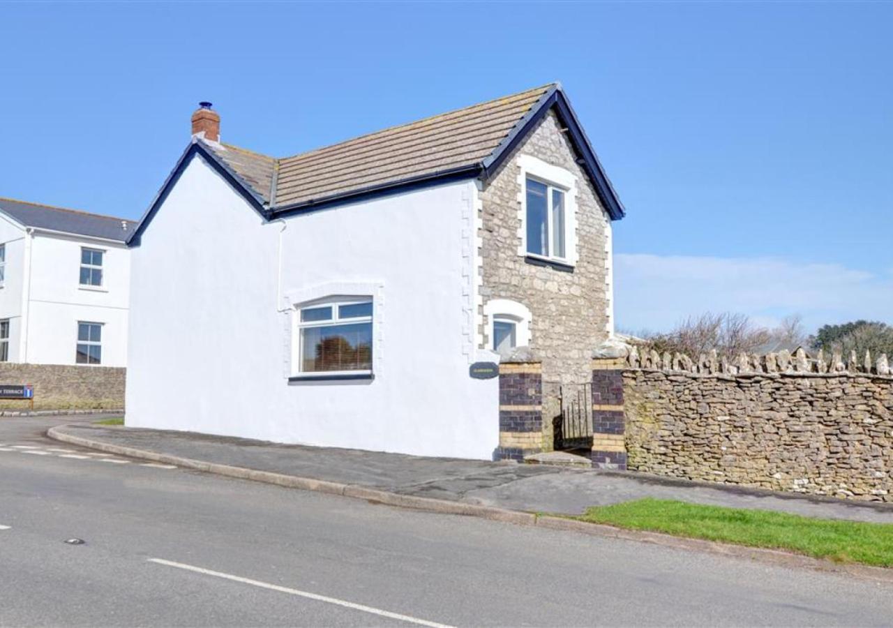 3 Bed in Southerndown oc-way216