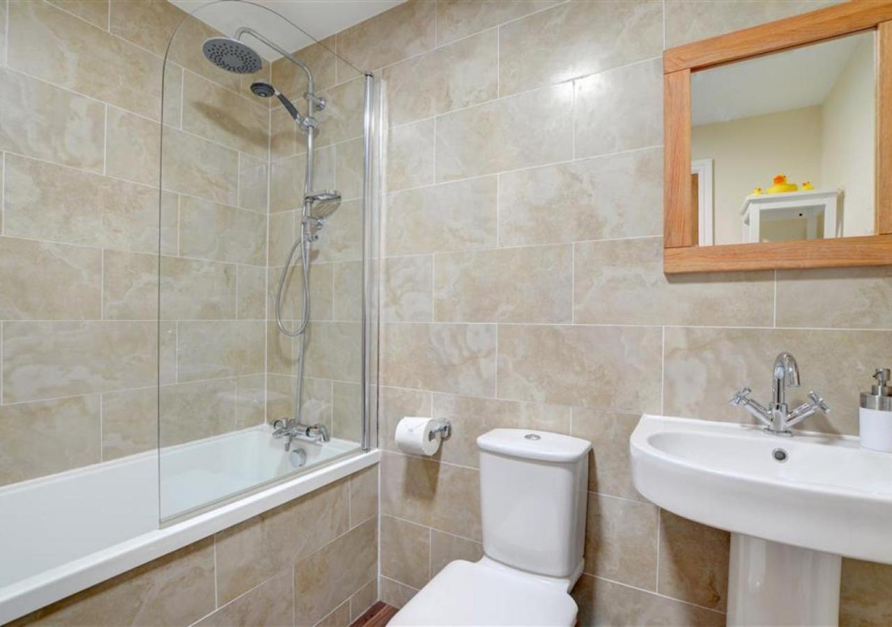 3 Bed in Southerndown oc-way216