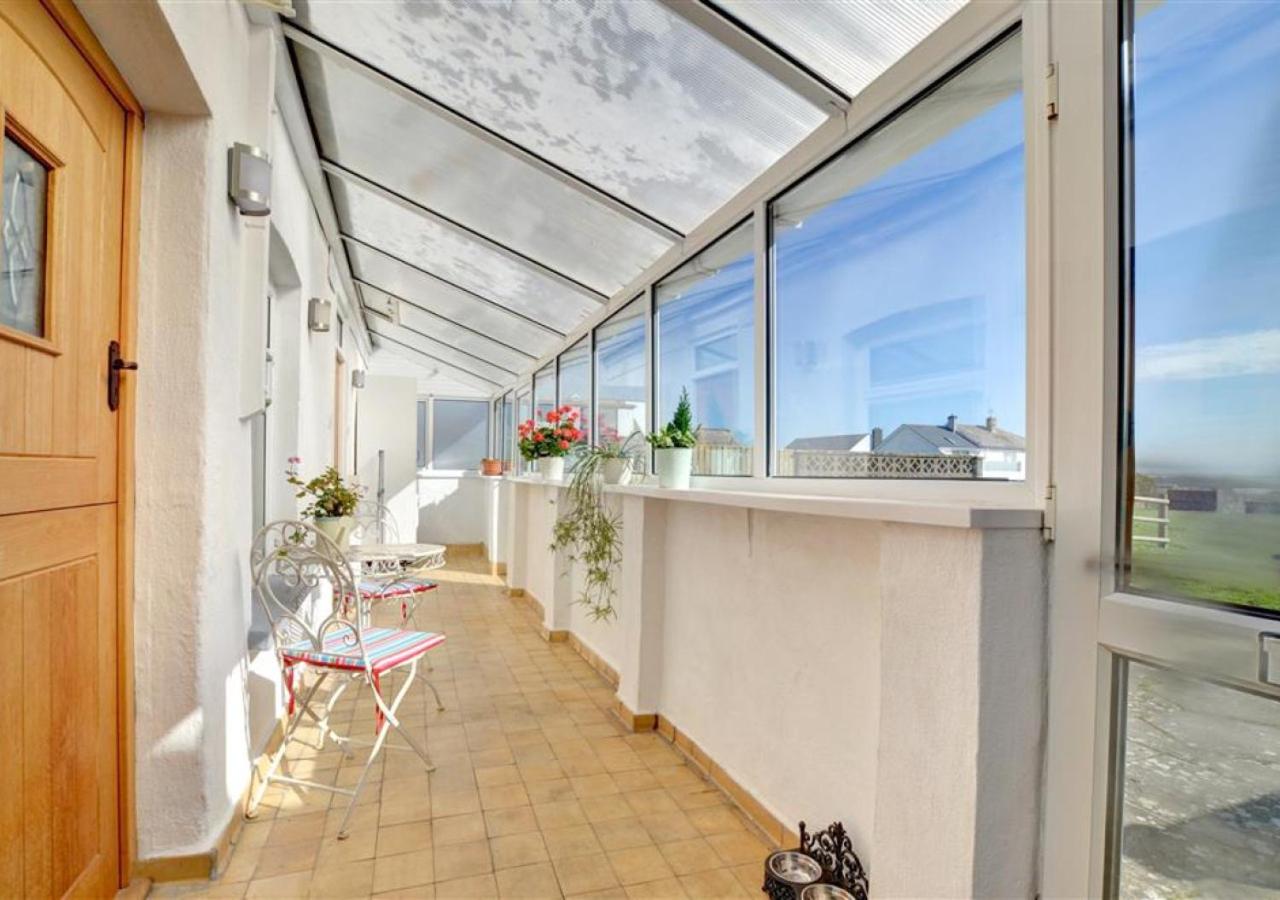 3 Bed in Southerndown oc-way216