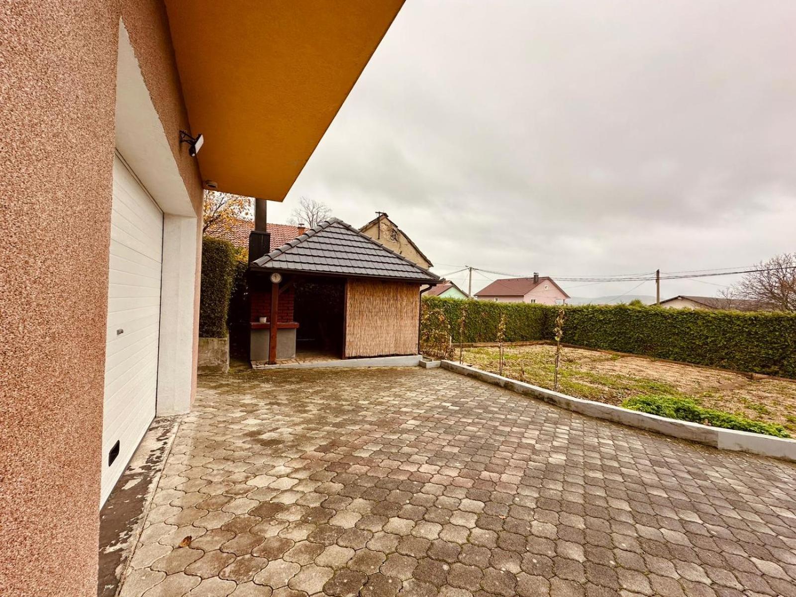 Apartman Tomy