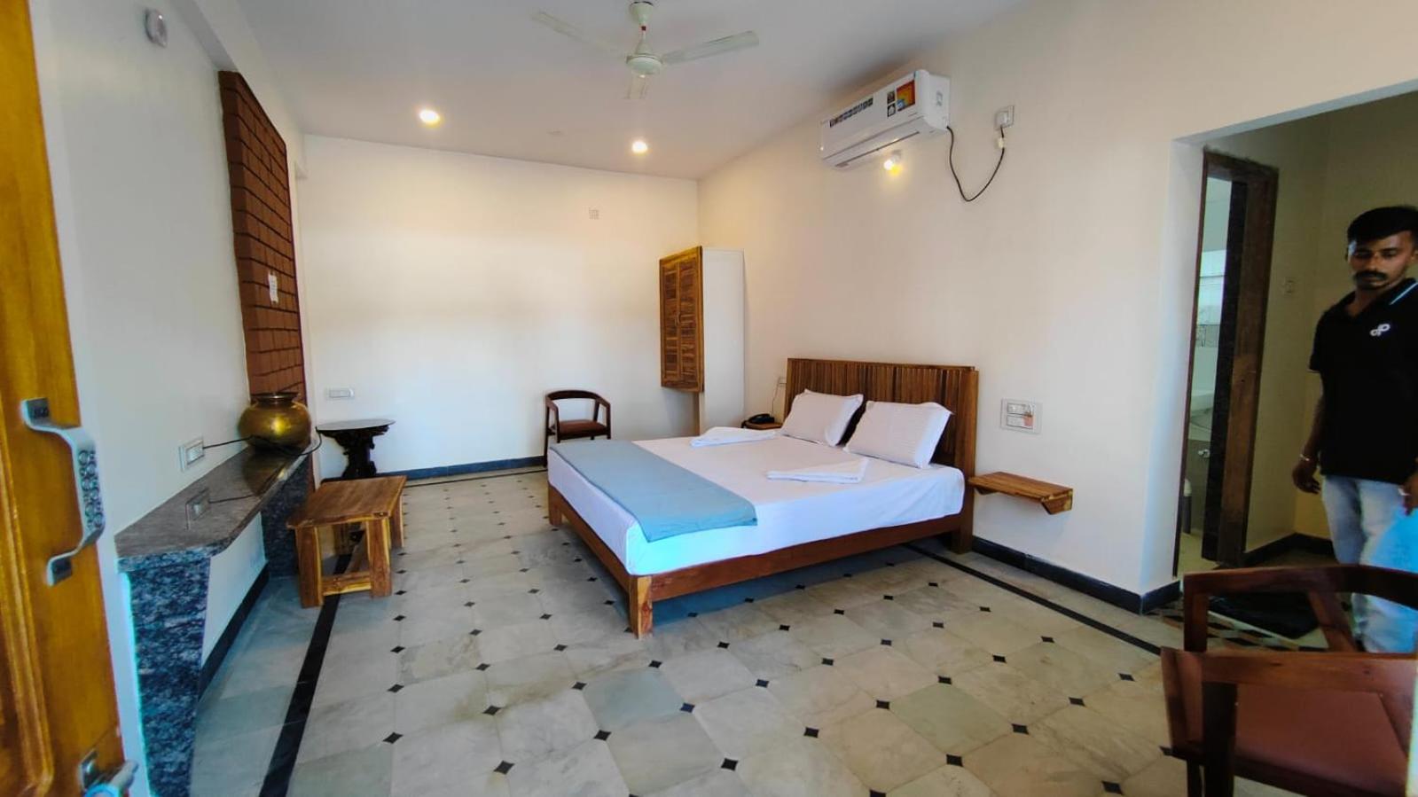 HAMPI DELMONT RESORT
