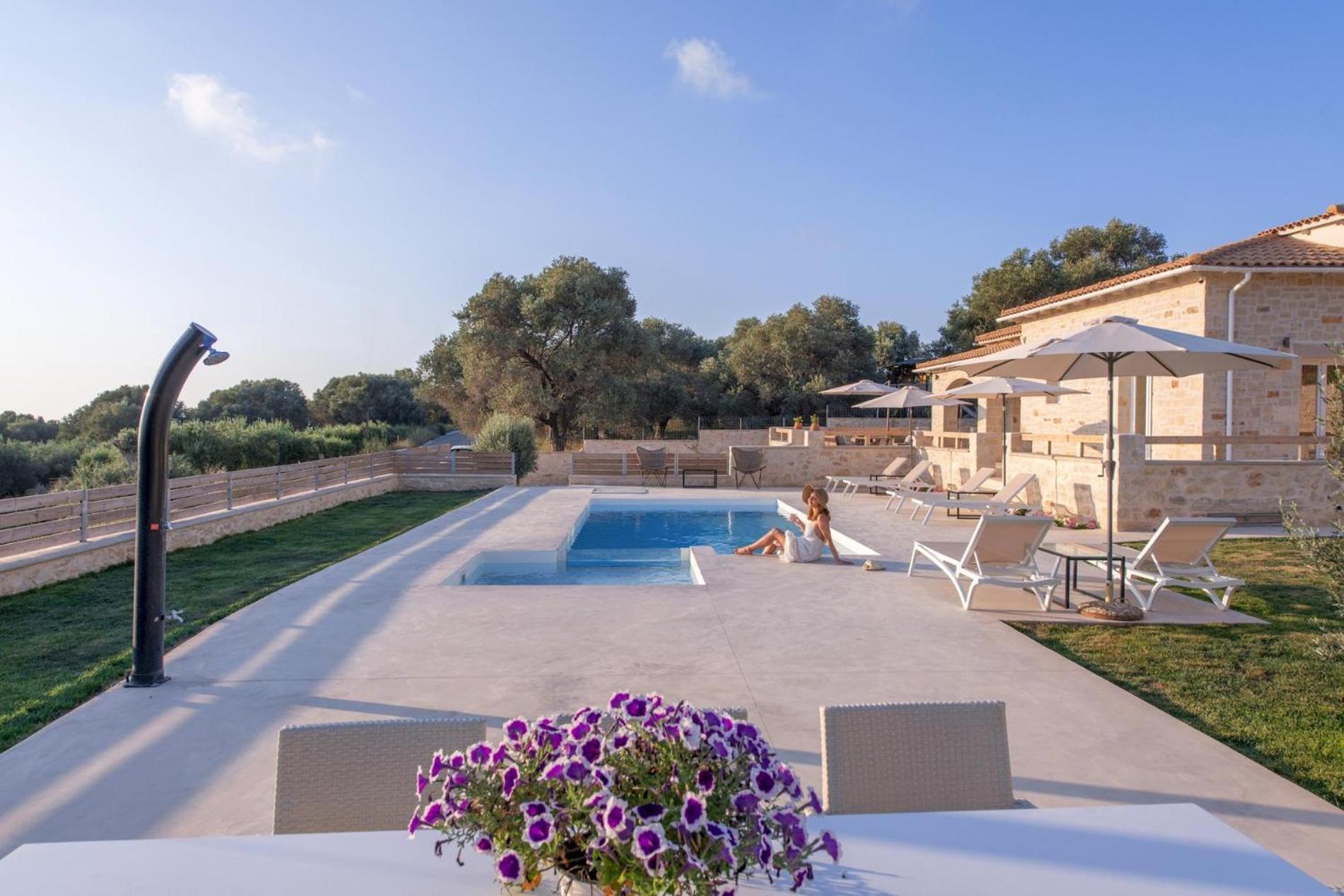 Villa Niragia with Magnificent view view 4