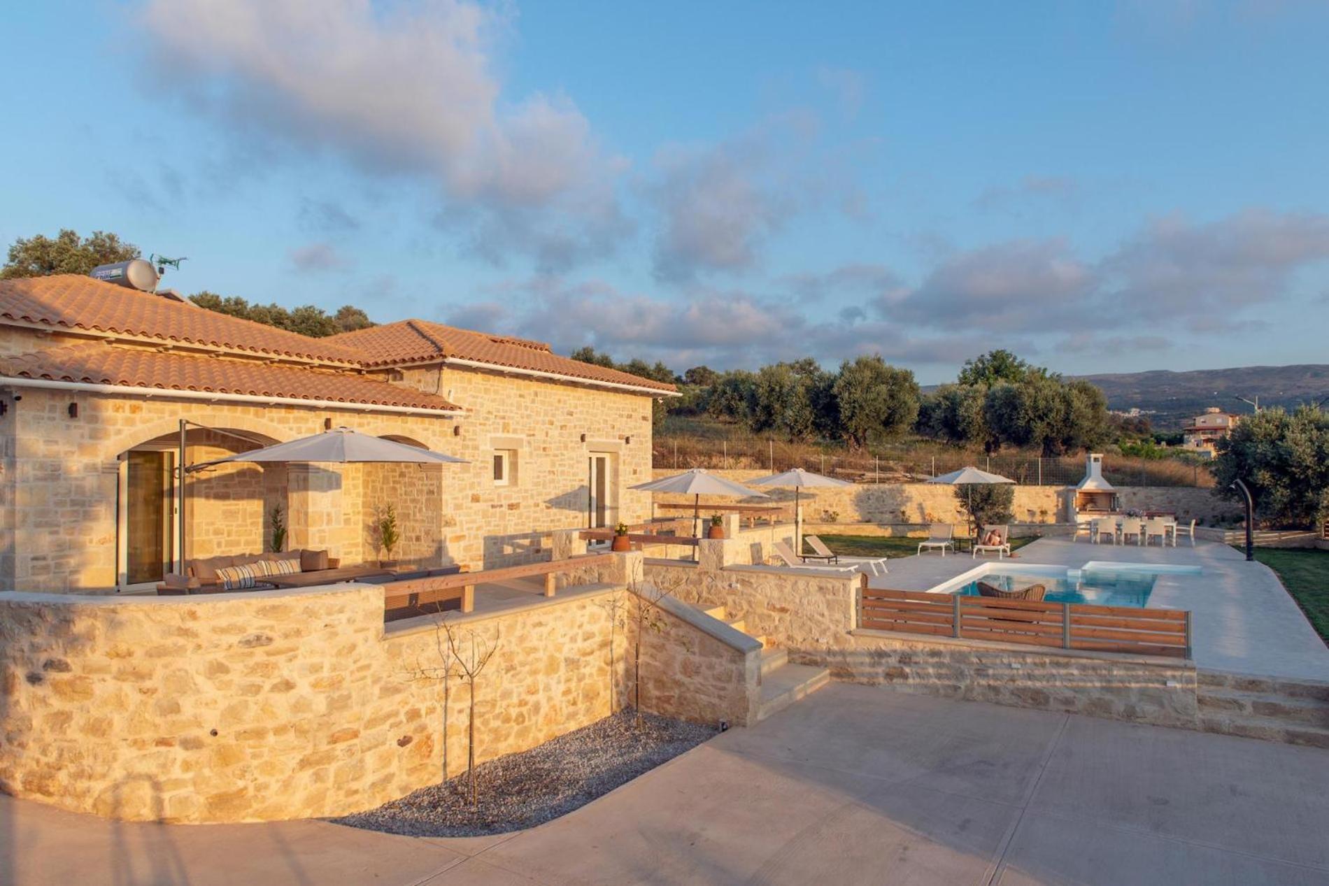 Villa Niragia with Magnificent view view 5