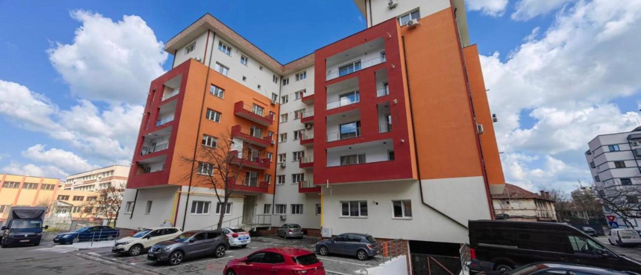 Hotel 1 Mai - Luxury Park Apartments - Self Check-in - Private parking - 2 - Image 1