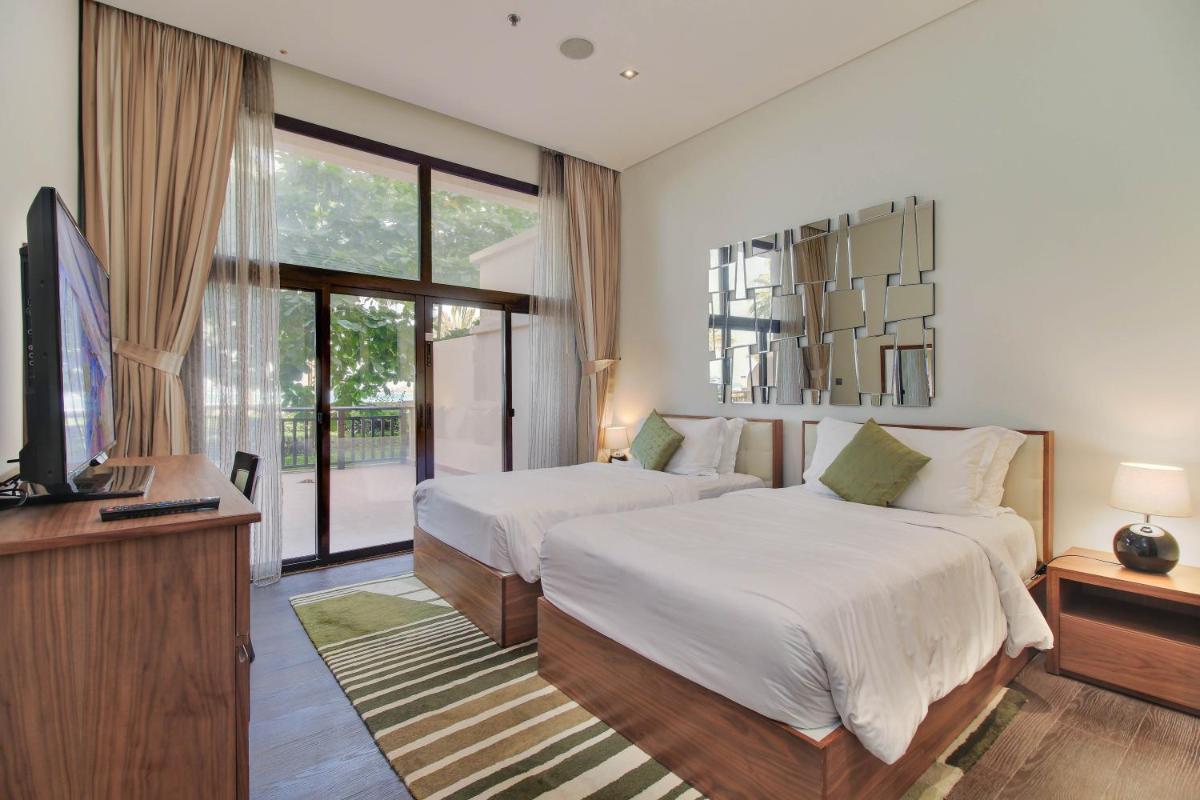 Luxe Getaways Royal Amwaj Palm Jumeirah Resort Apartment Holiday Home