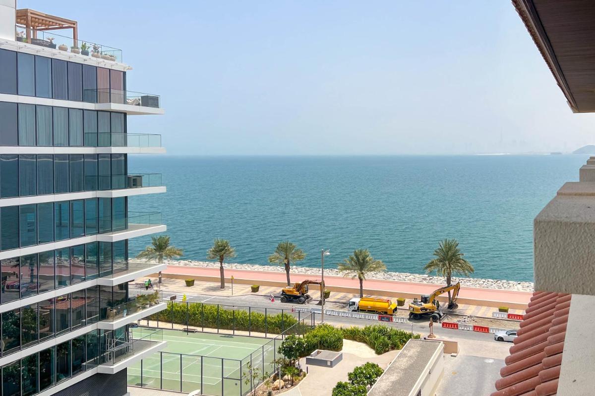 Luxe Getaways Royal Amwaj Palm Jumeirah Resort Apartment Holiday Home
