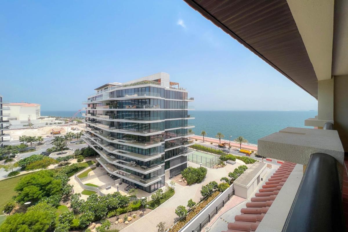 Luxe Getaways Royal Amwaj Palm Jumeirah Resort Apartment Holiday Home
