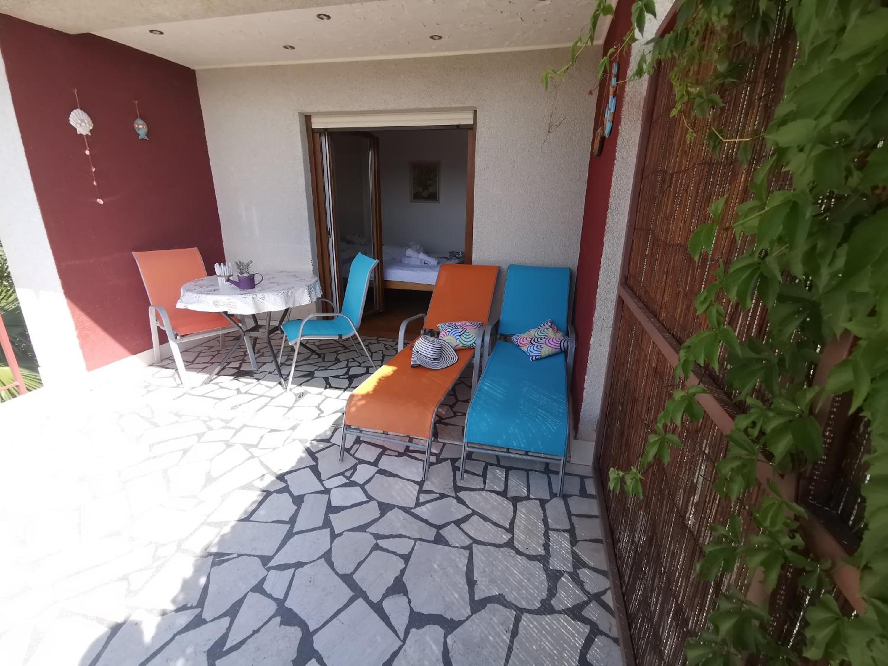BUBI Apartments with sea view near sandy beach