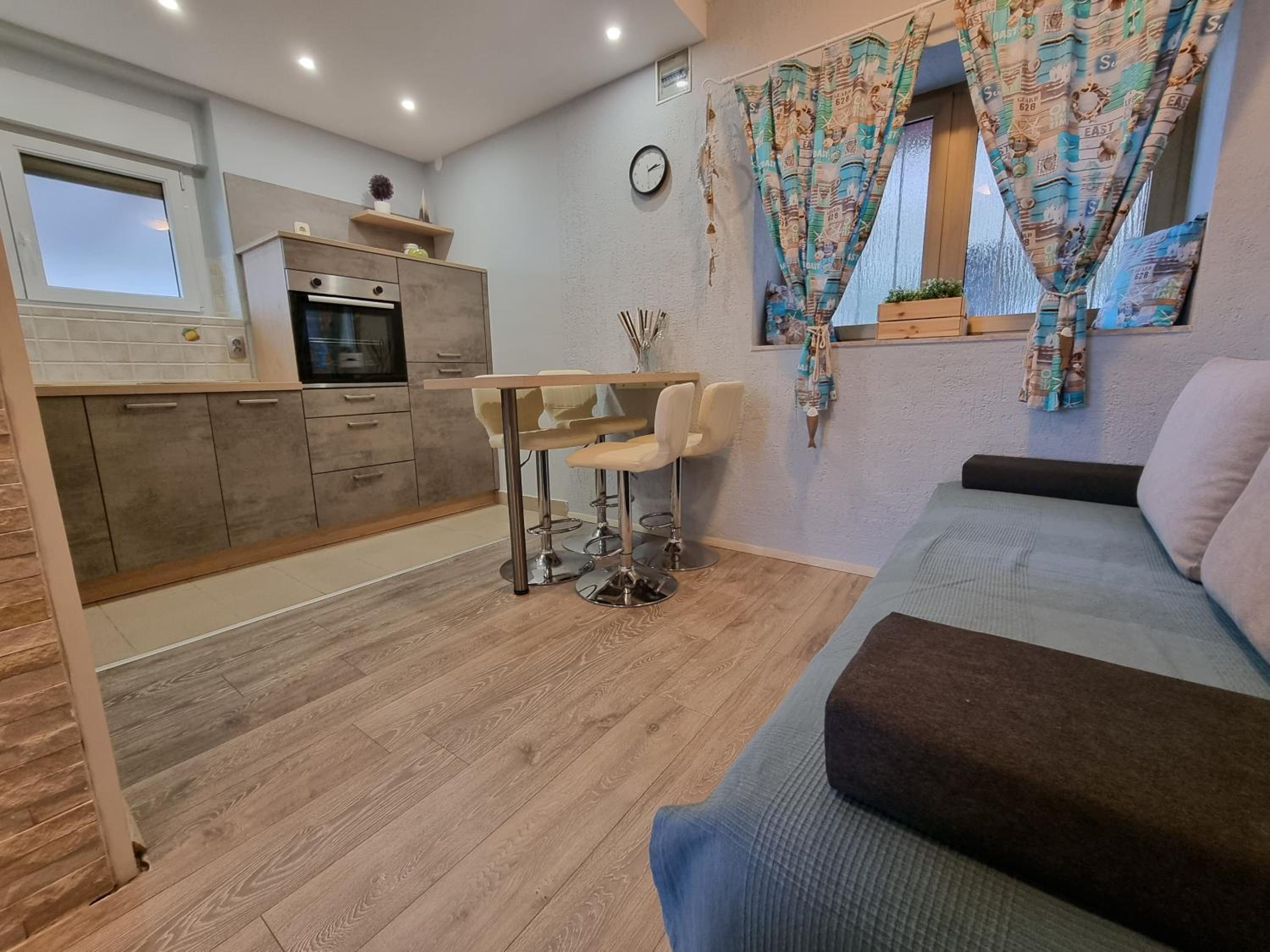 BUBI Apartments with sea view near sandy beach