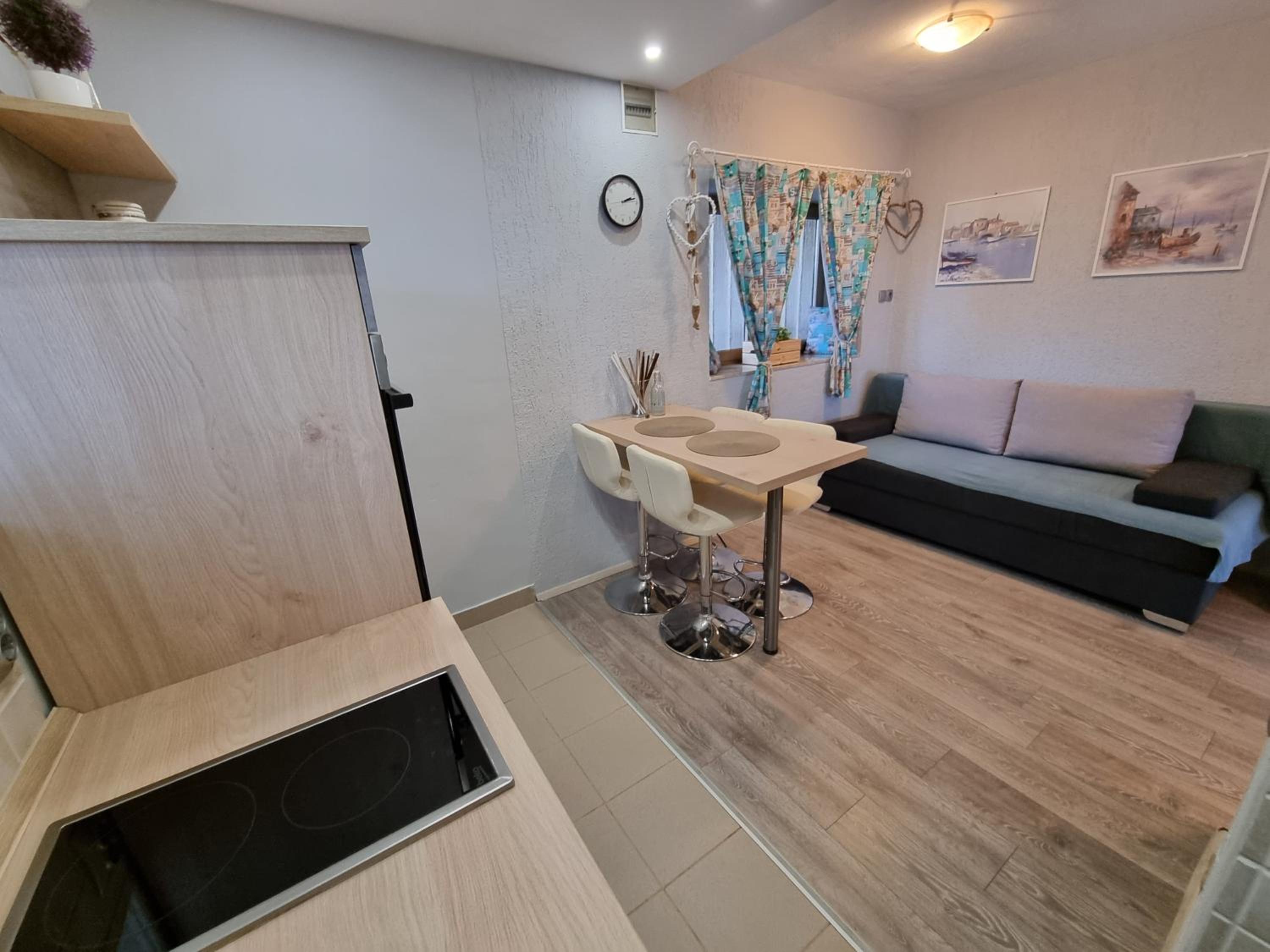 BUBI Apartments with sea view near sandy beach