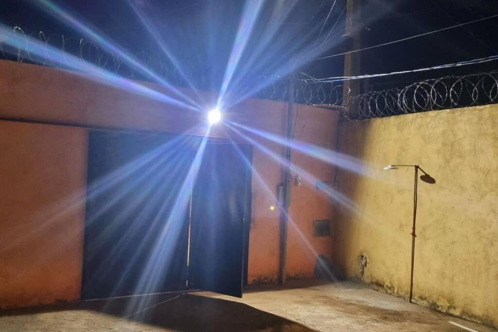 casa com ar condicionado e garagem
