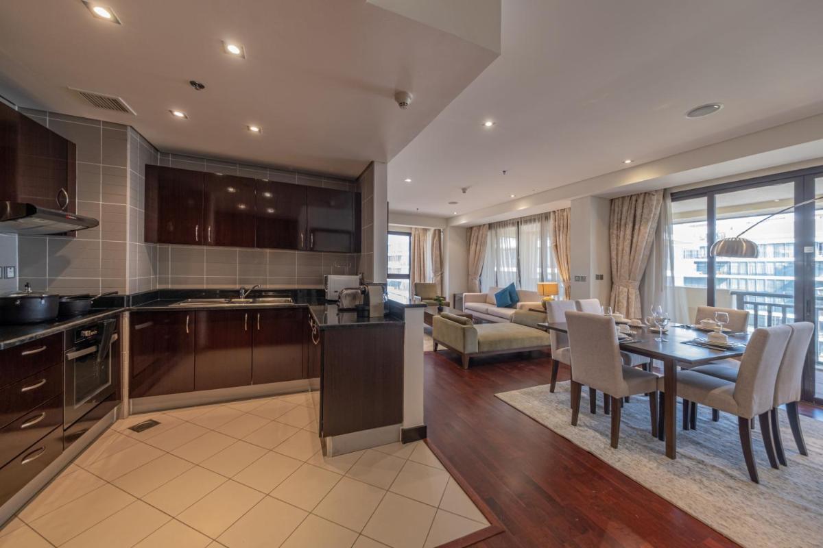 Luxe Getaways Royal Amwaj Palm Jumeirah Resort Apartment Holiday Home