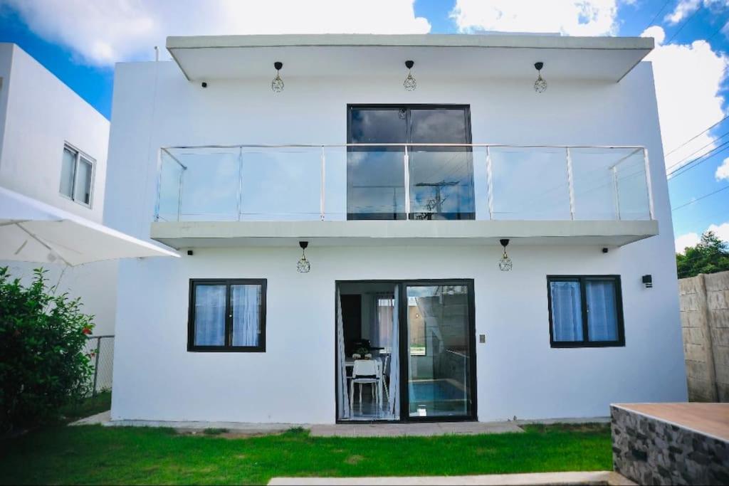 Sunset Beach Villa