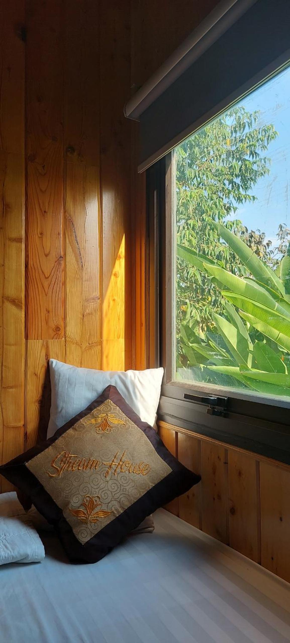 Nha Ben Suoi - Venuestay