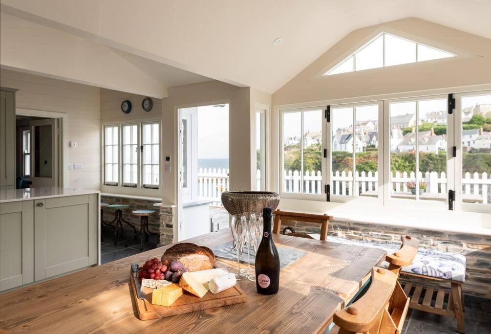 White House Cottage, Port Isaac Bay Holidays