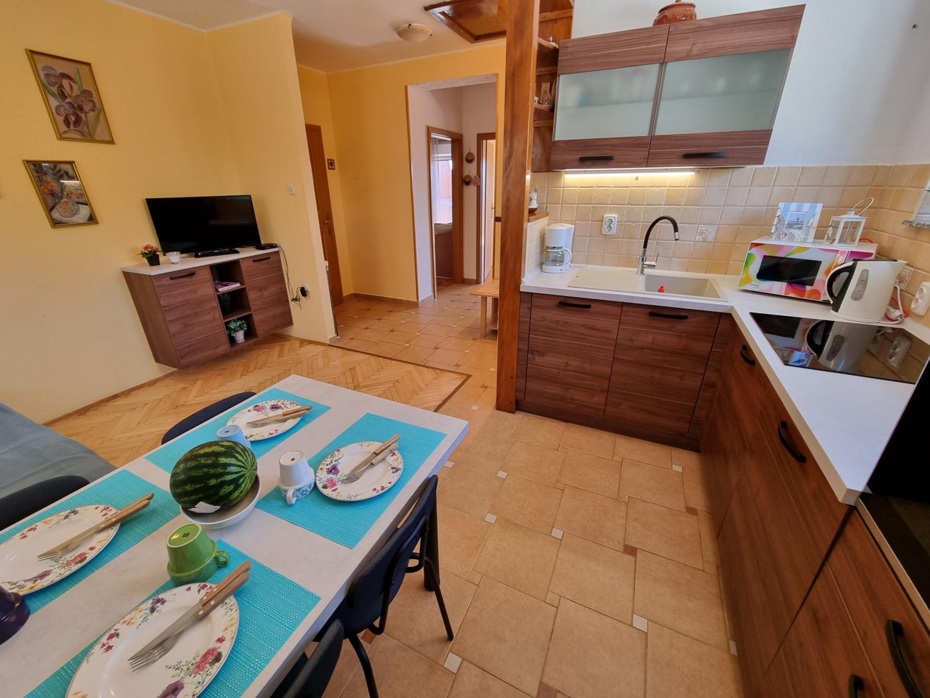 BUBI Apartments with sea view near sandy beach