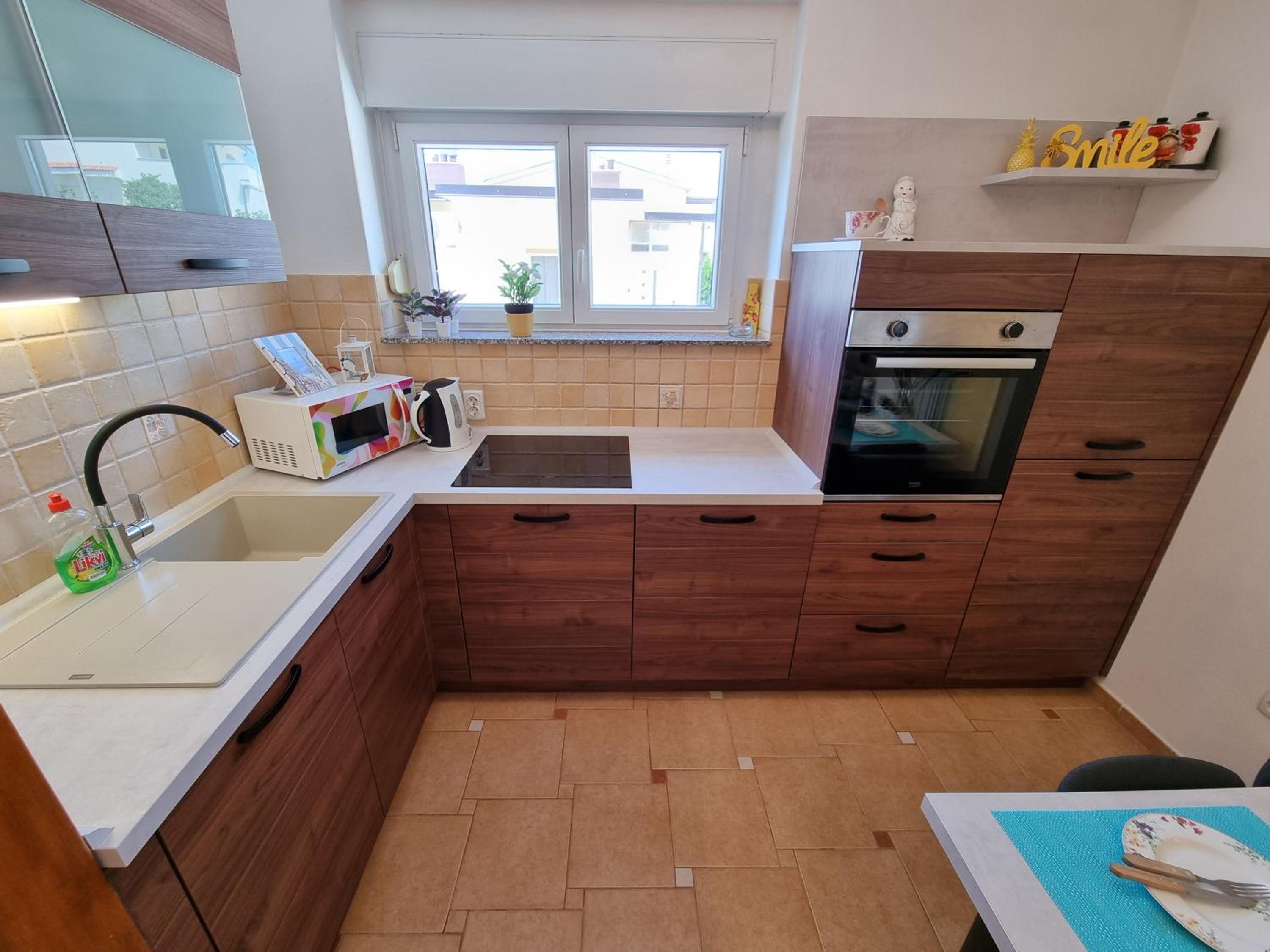 BUBI Apartments with sea view near sandy beach