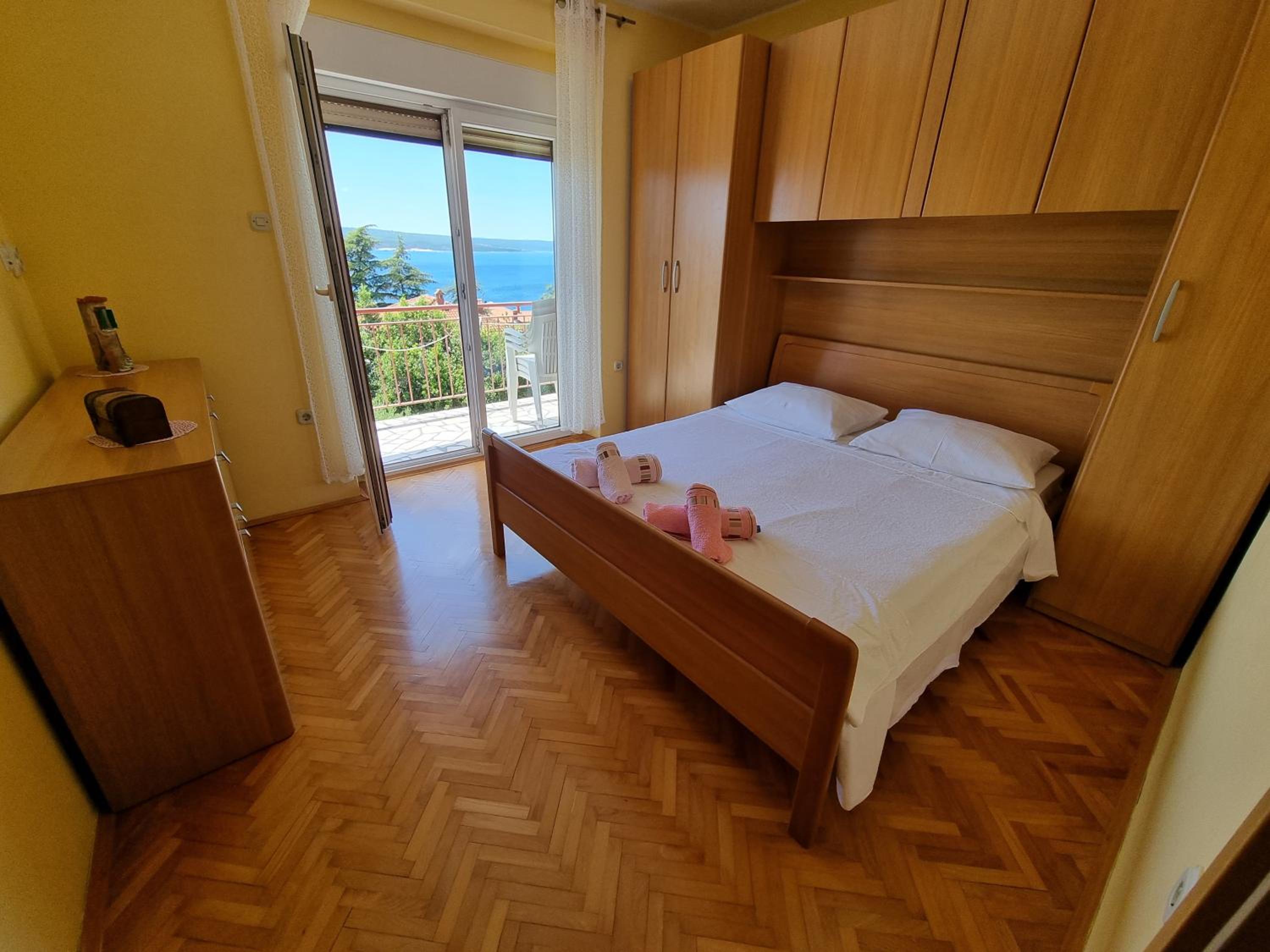 BUBI Apartments with sea view near sandy beach