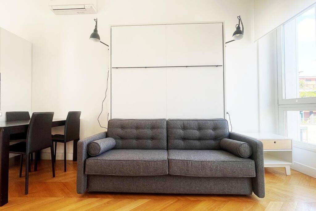 Studio apartment Duomo square