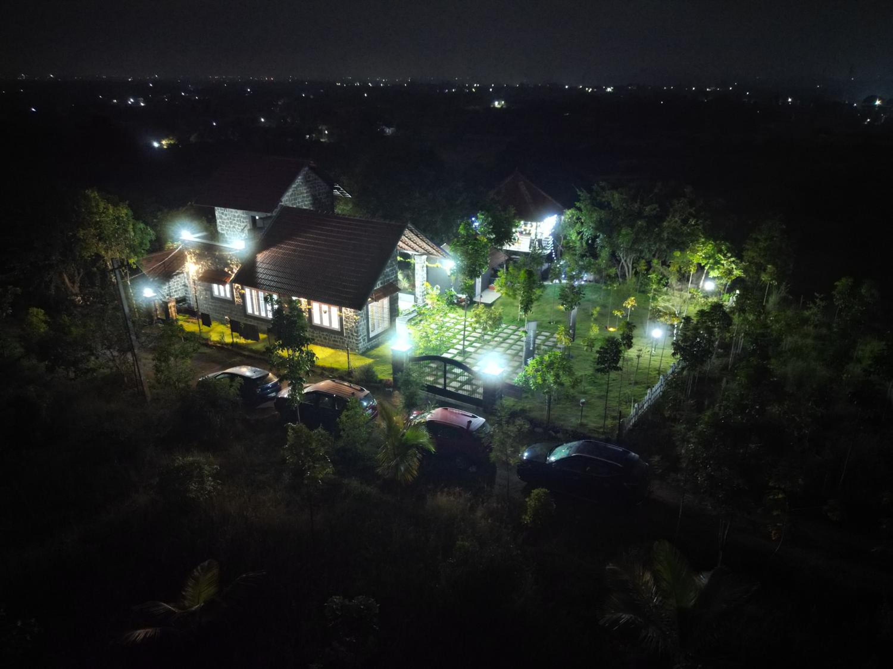 Pet friendly private pool villa near bangalore view 3