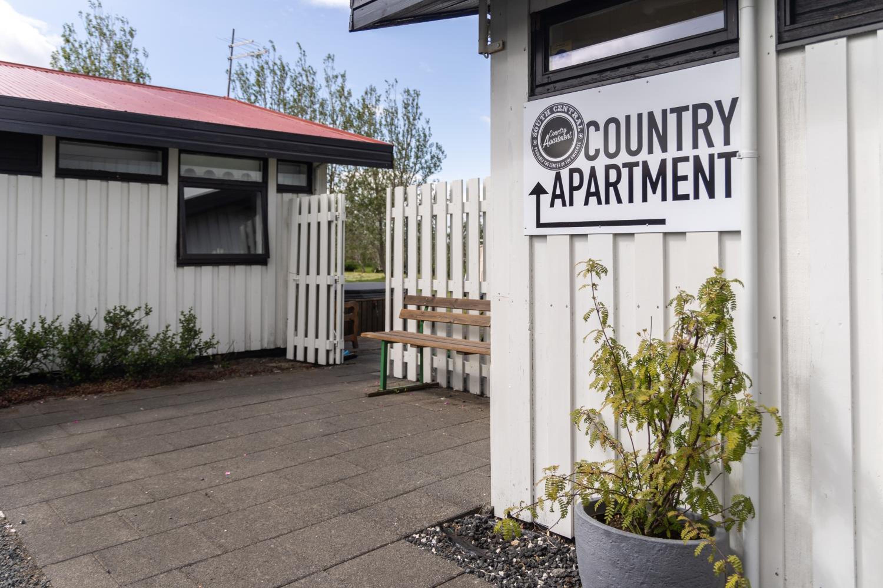 South Central Country-Apartment