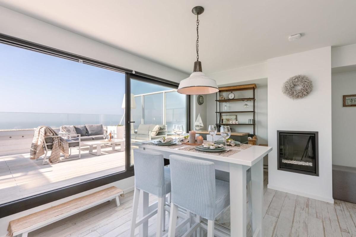 Penthouse with TWO terraces and magnificent sea view