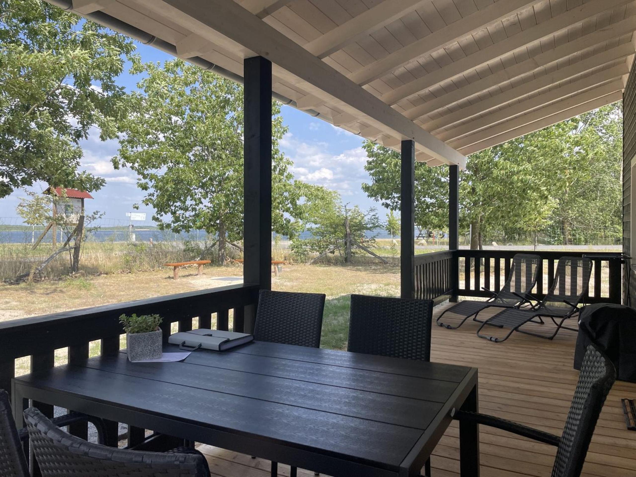 Safarilodge am Bärwalder See