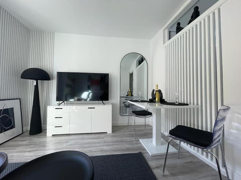 Urban Home by Unique Rooms