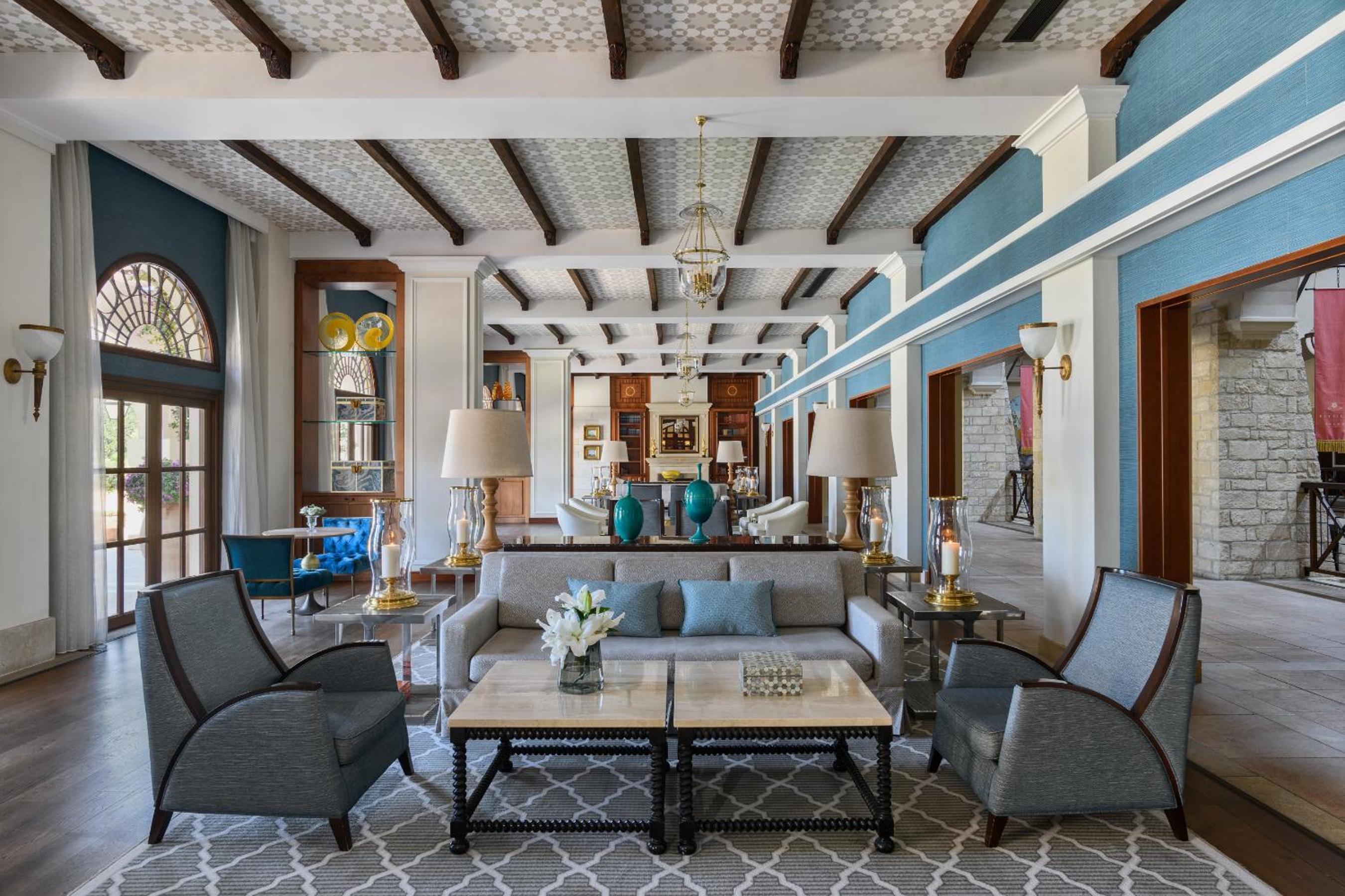 Lobby & Reception