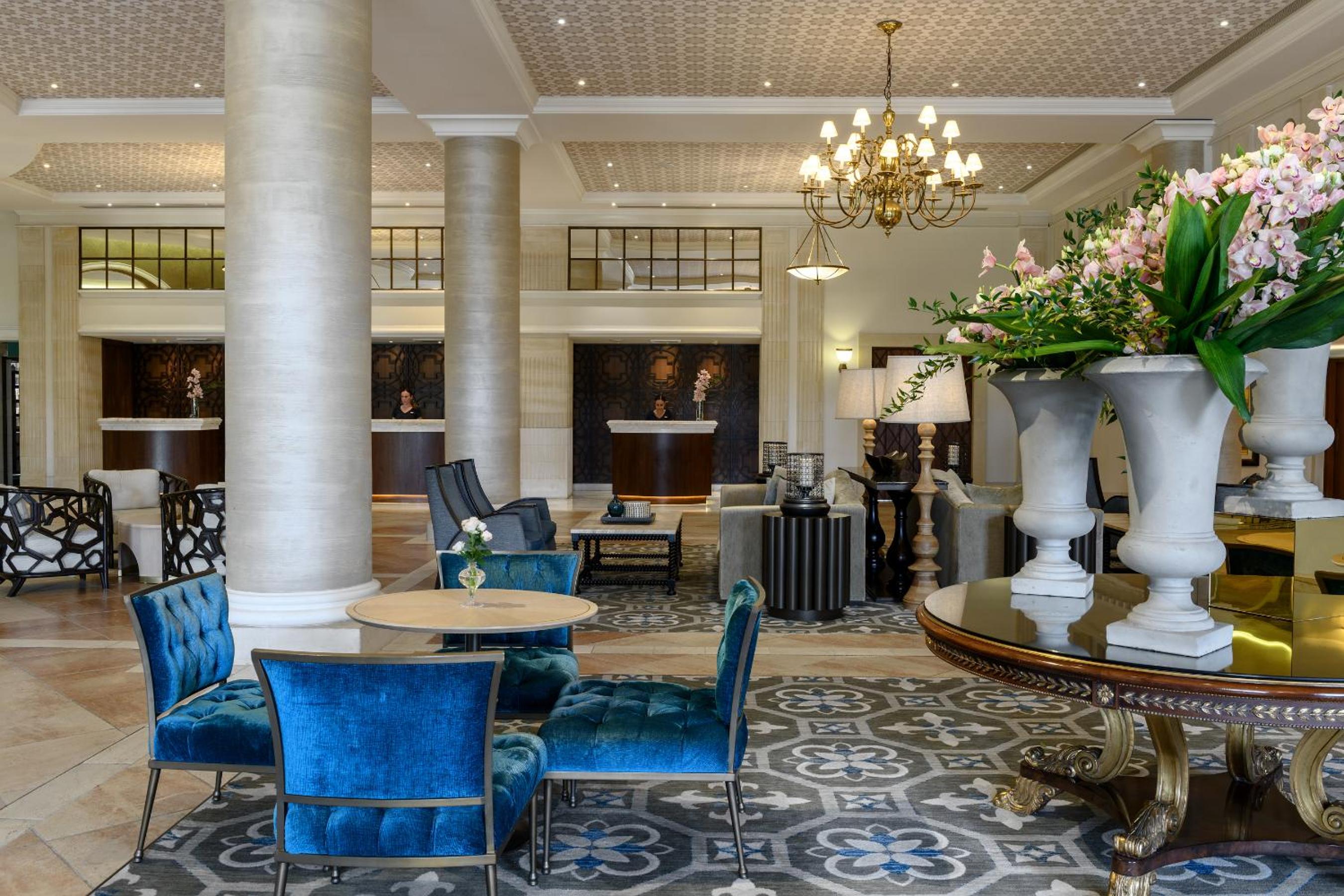 Lobby & Reception